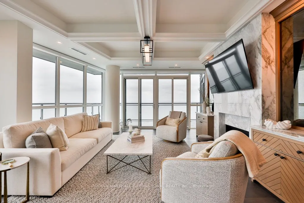 2060 Lakeshore Road, #2101
