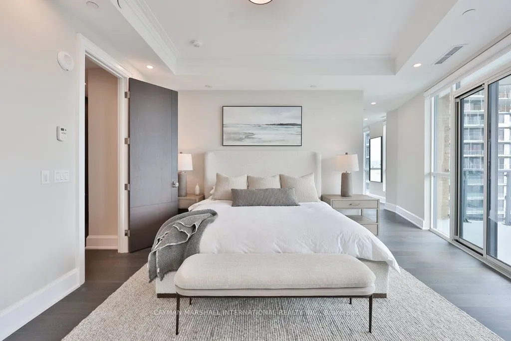 2060 Lakeshore Road, #2101