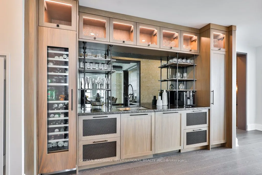2060 Lakeshore Road, #2101