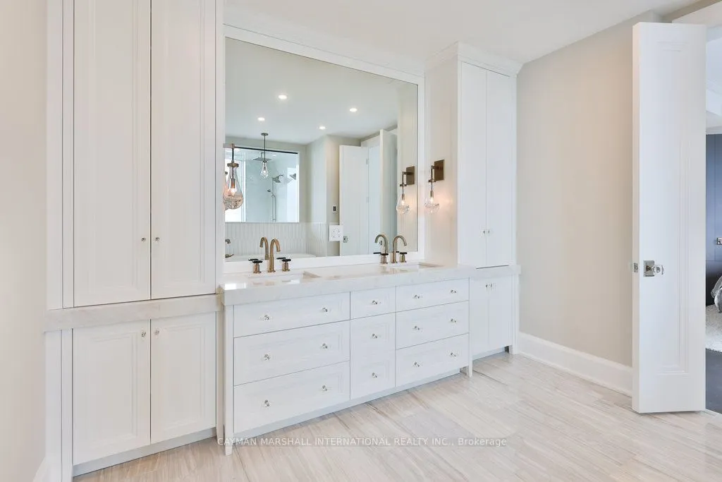 2060 Lakeshore Road, #2101