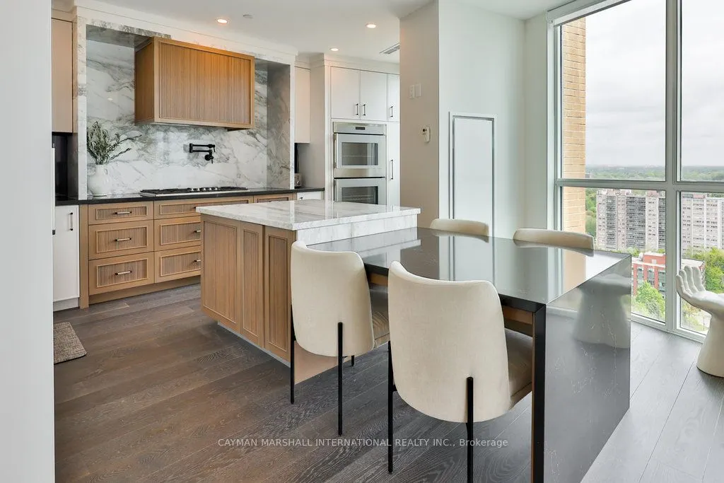2060 Lakeshore Road, #2101