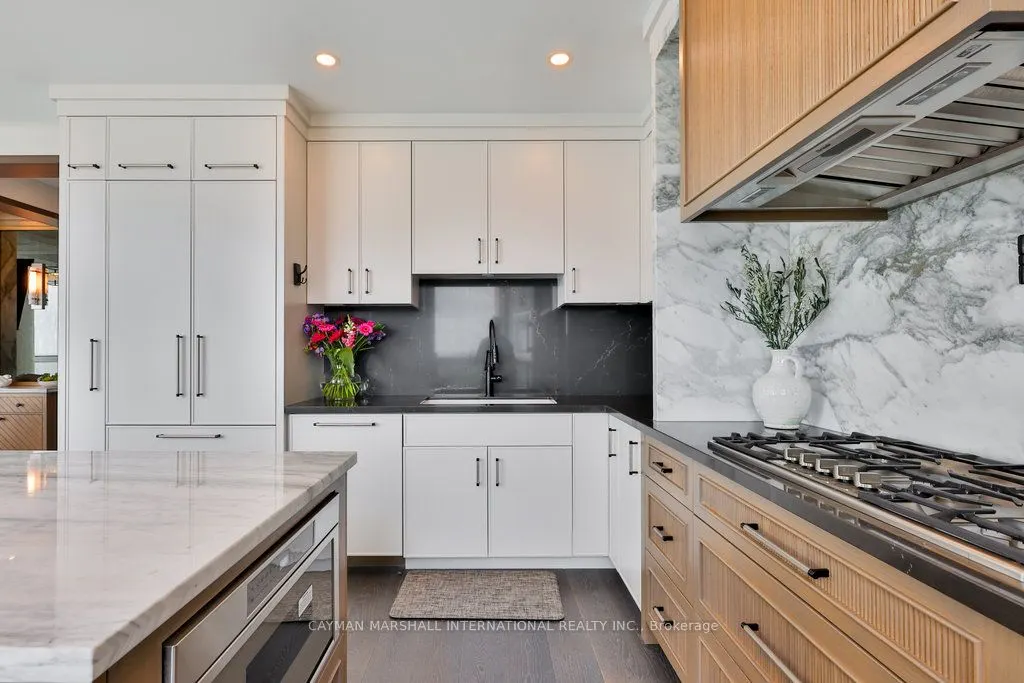 2060 Lakeshore Road, #2101
