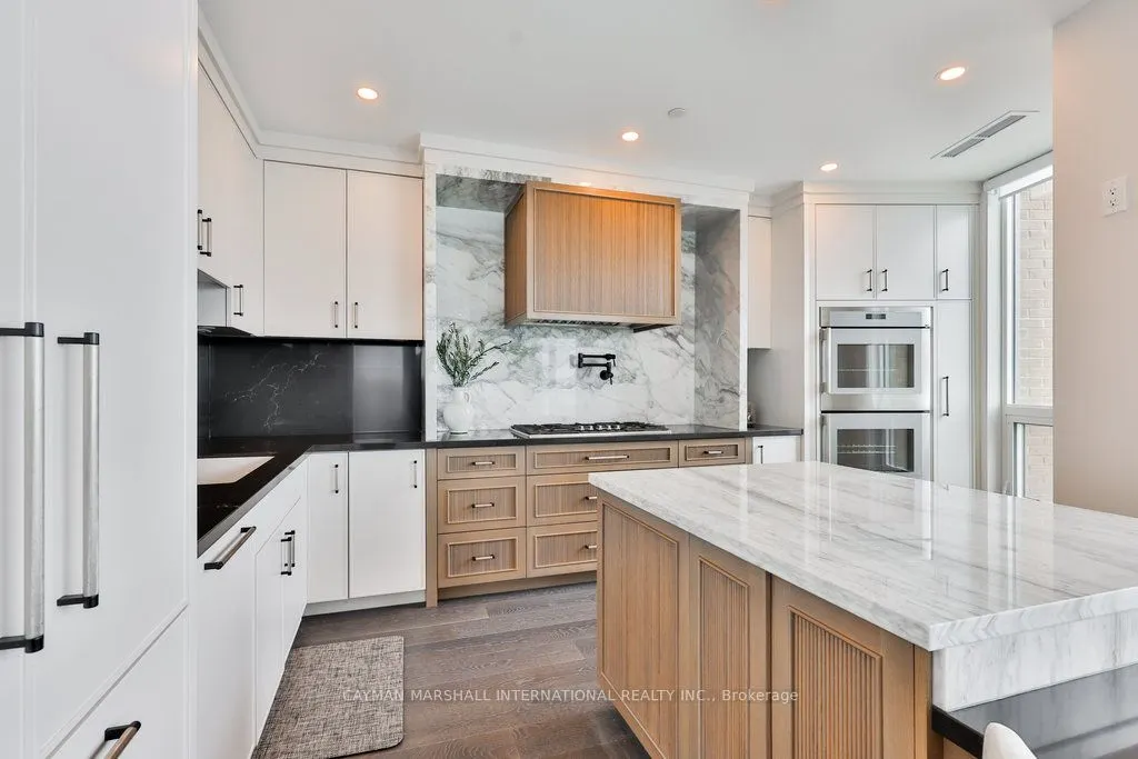 2060 Lakeshore Road, #2101