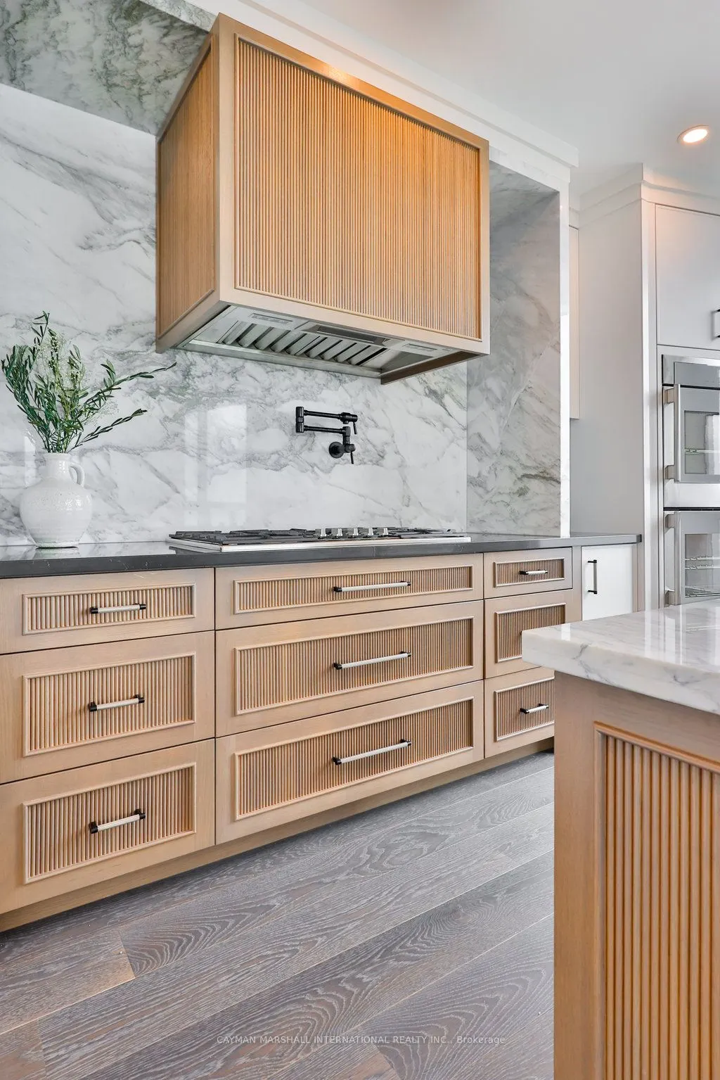 2060 Lakeshore Road, #2101