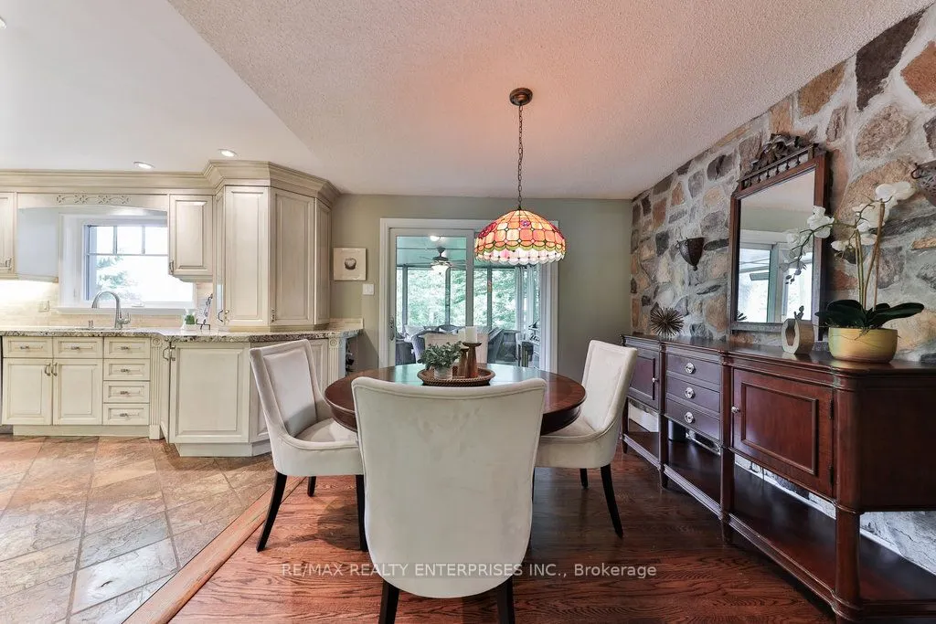 1293 Greenoaks Drive