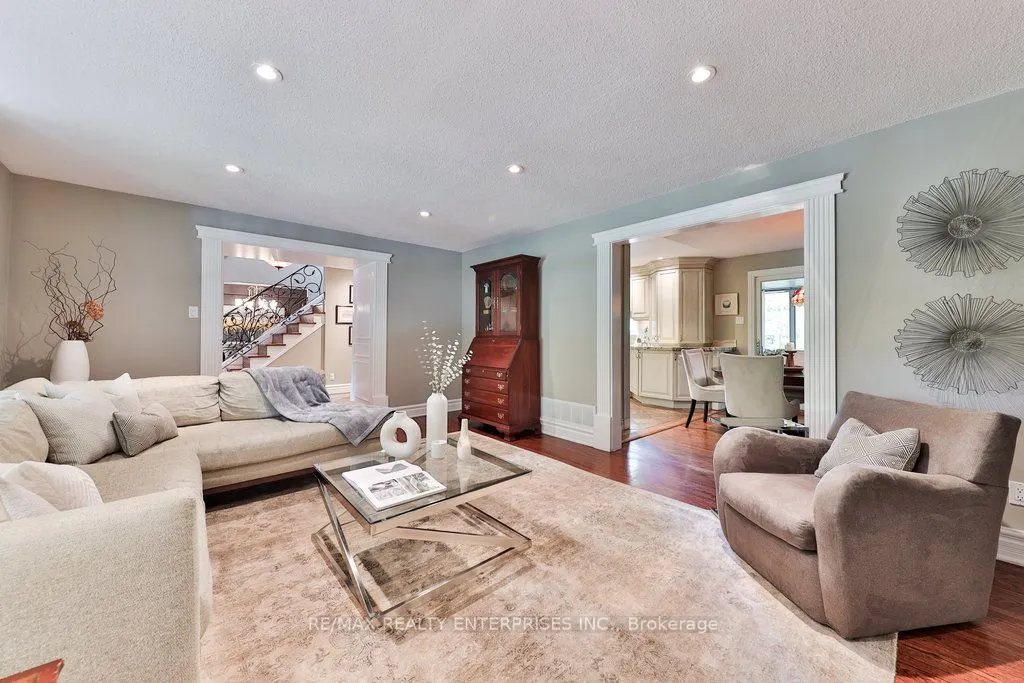 1293 Greenoaks Drive
