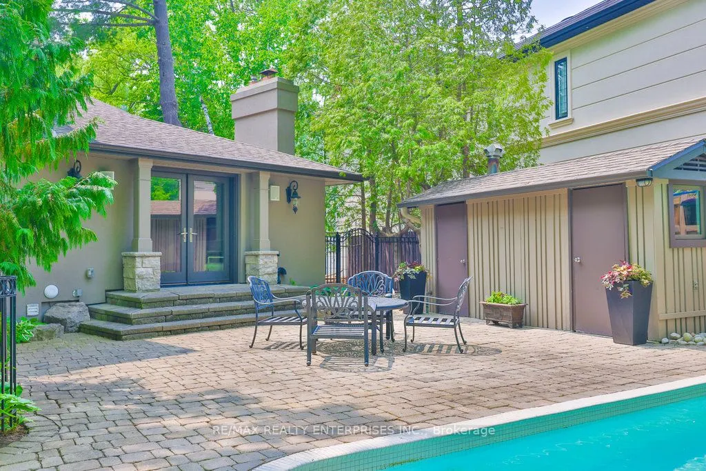 1293 Greenoaks Drive
