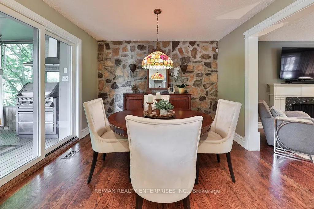 1293 Greenoaks Drive