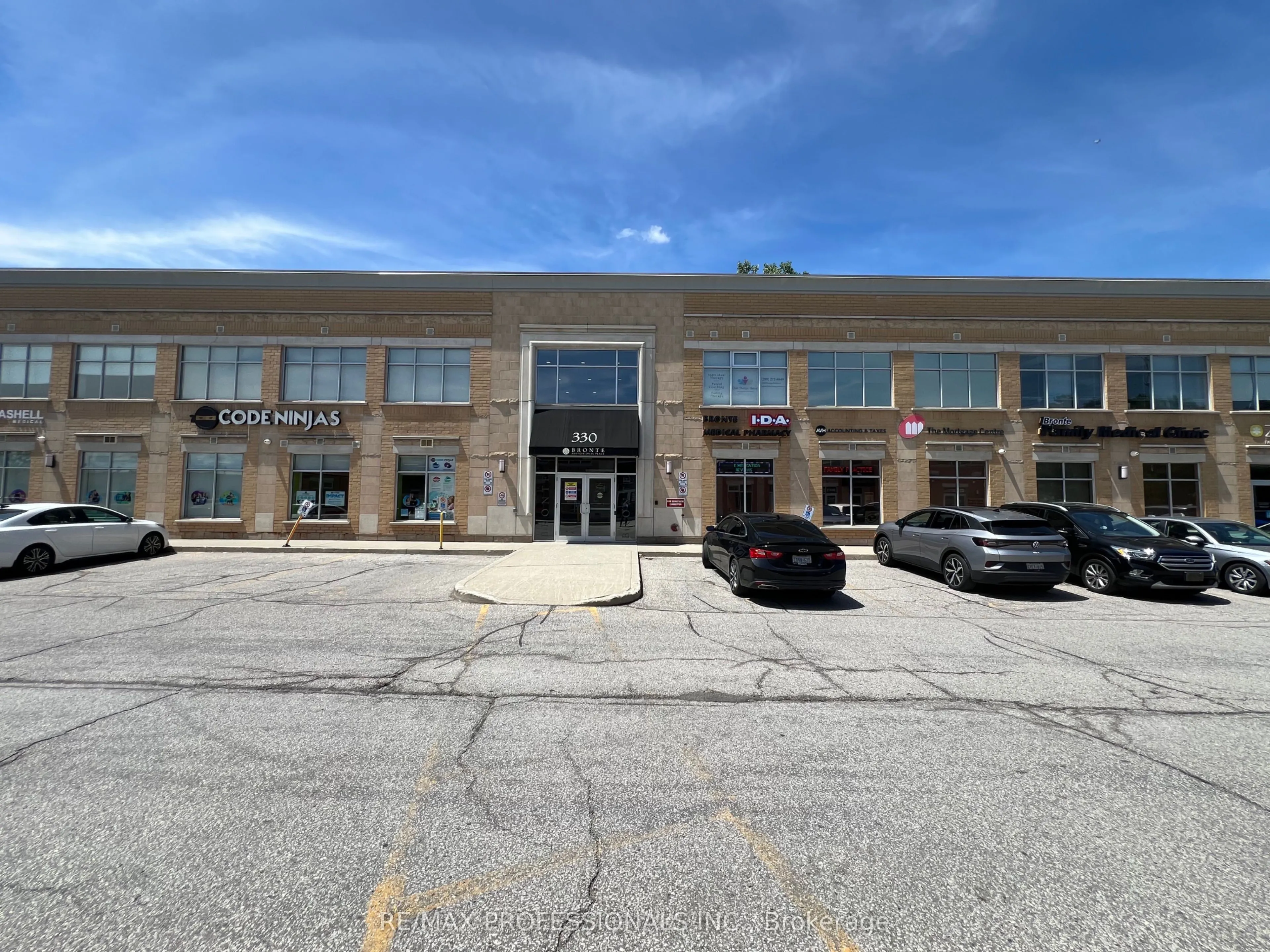 330 Bronte Street S, #216
