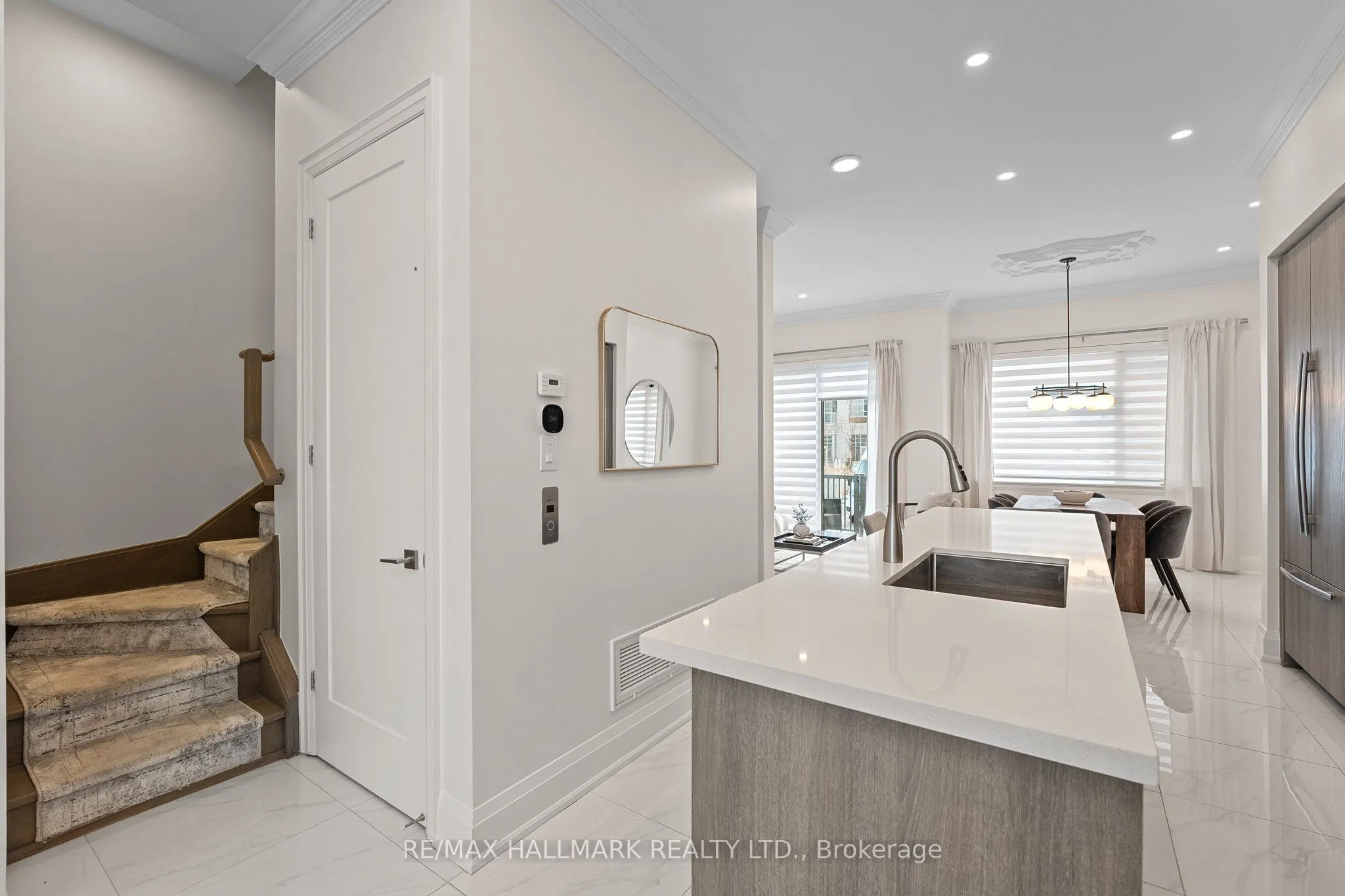 129 High Street W, #129