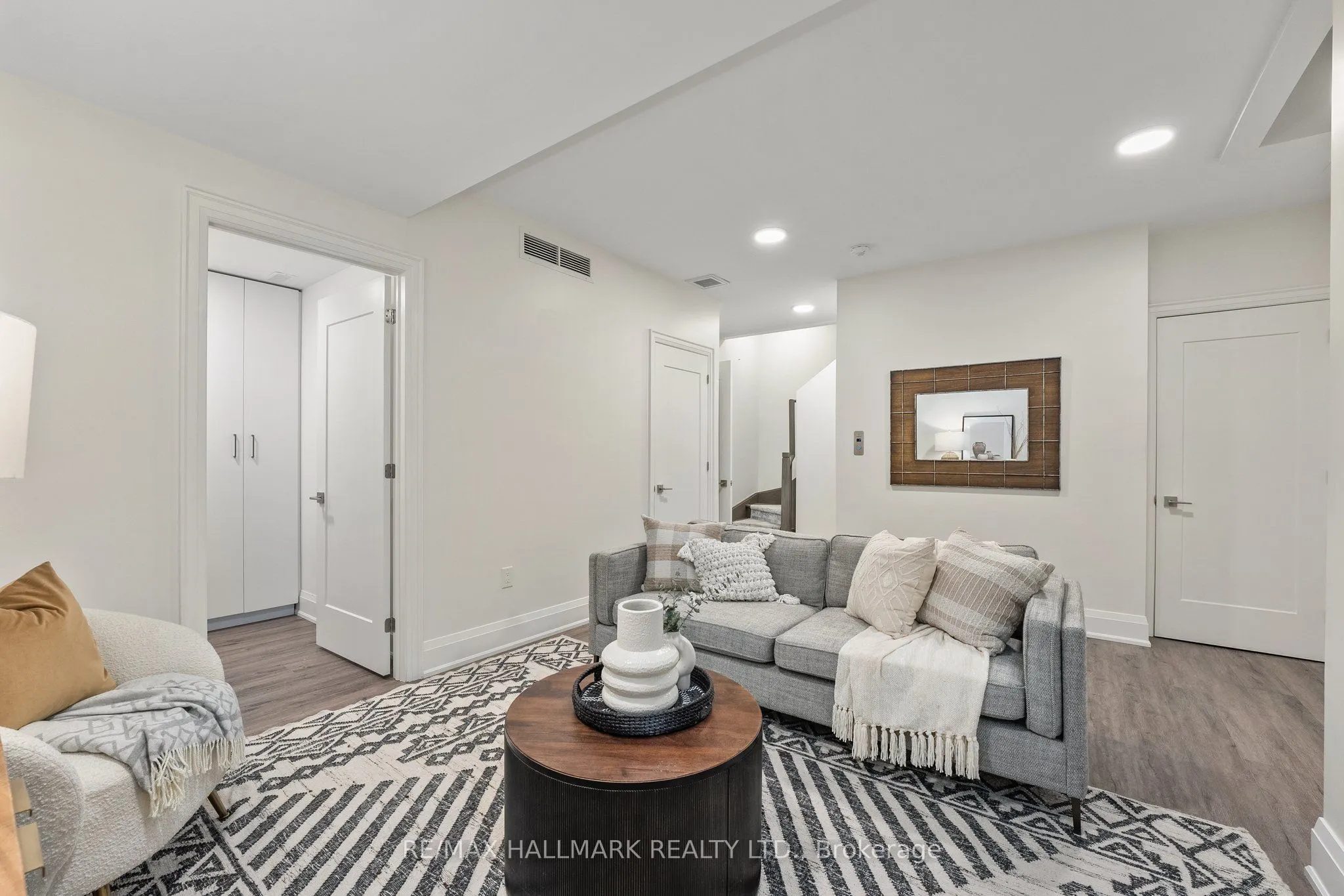129 High Street W, #129