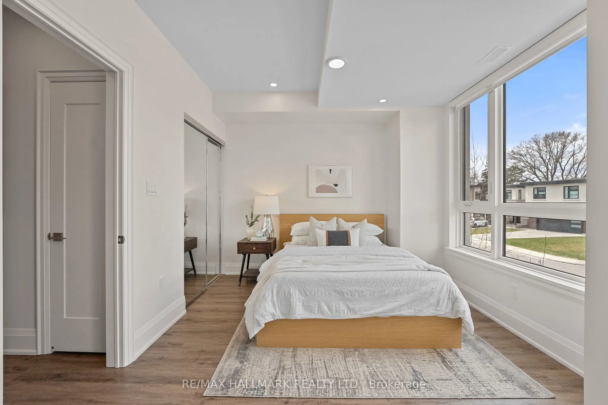 129 High Street W, #129