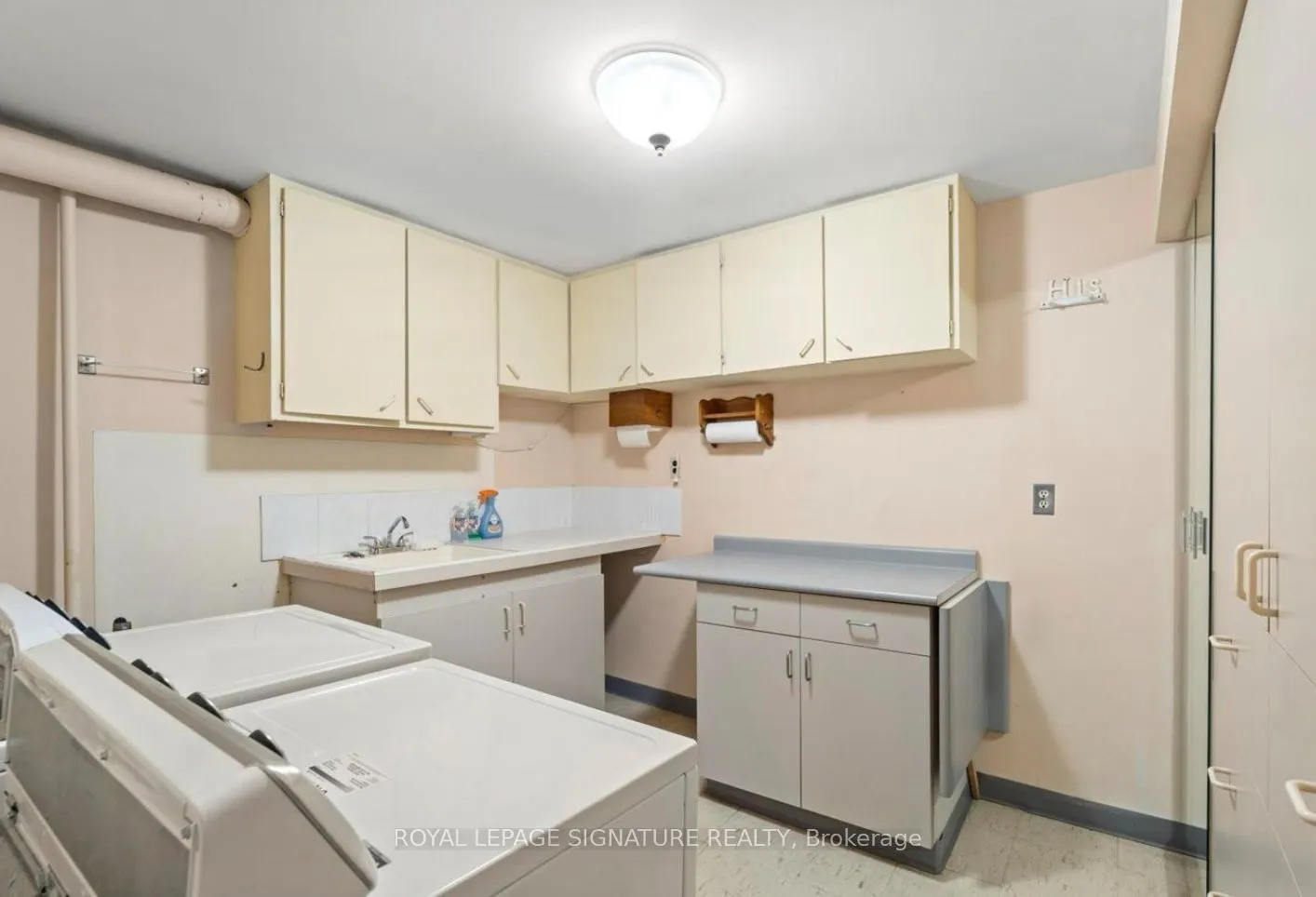 64 Watney Crescent, #Lower