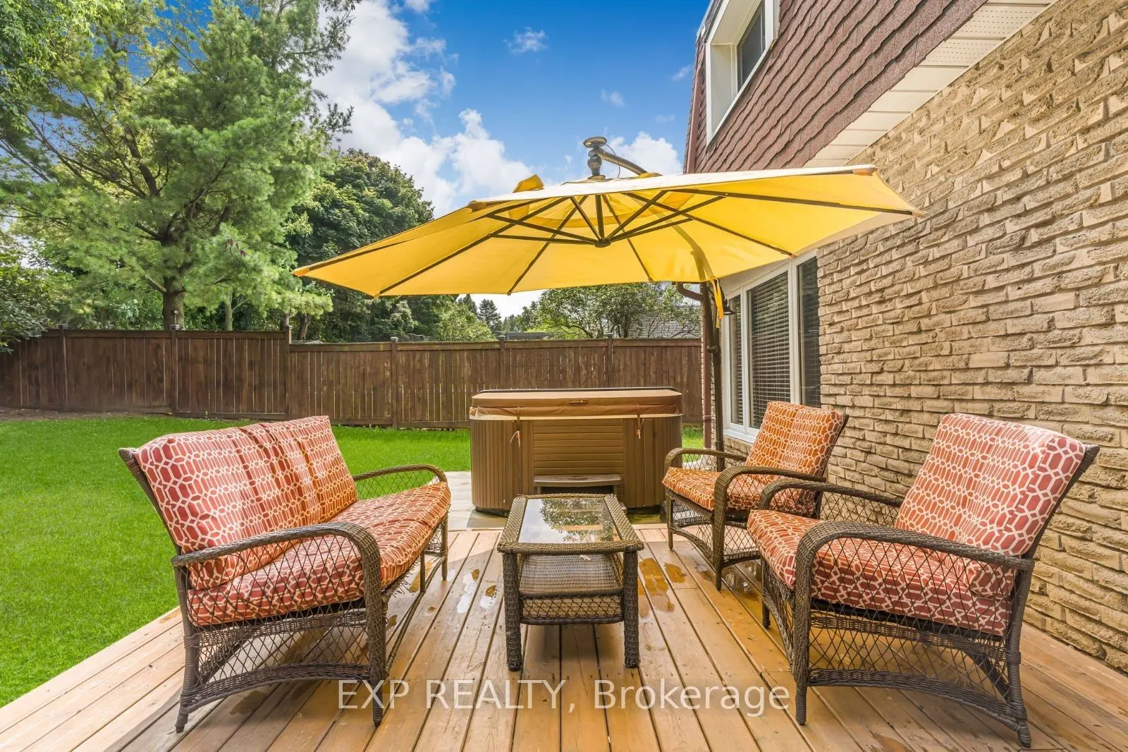 37 Kenninghall Boulevard