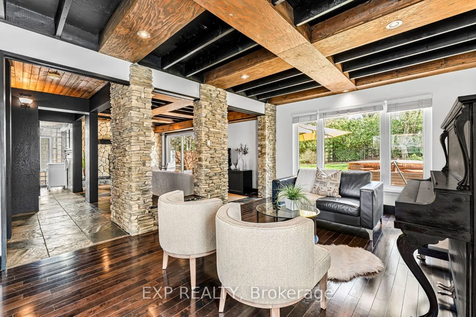 37 Kenninghall Boulevard