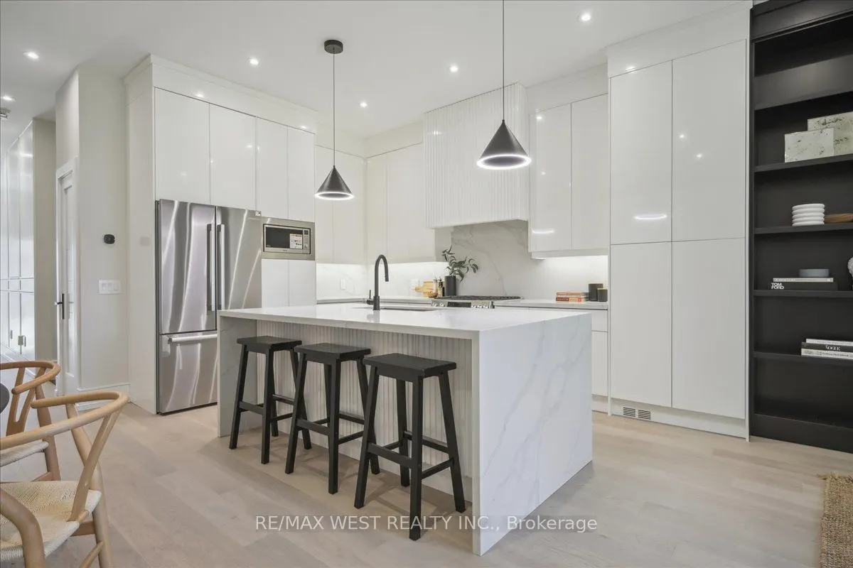 12B Foch Avenue