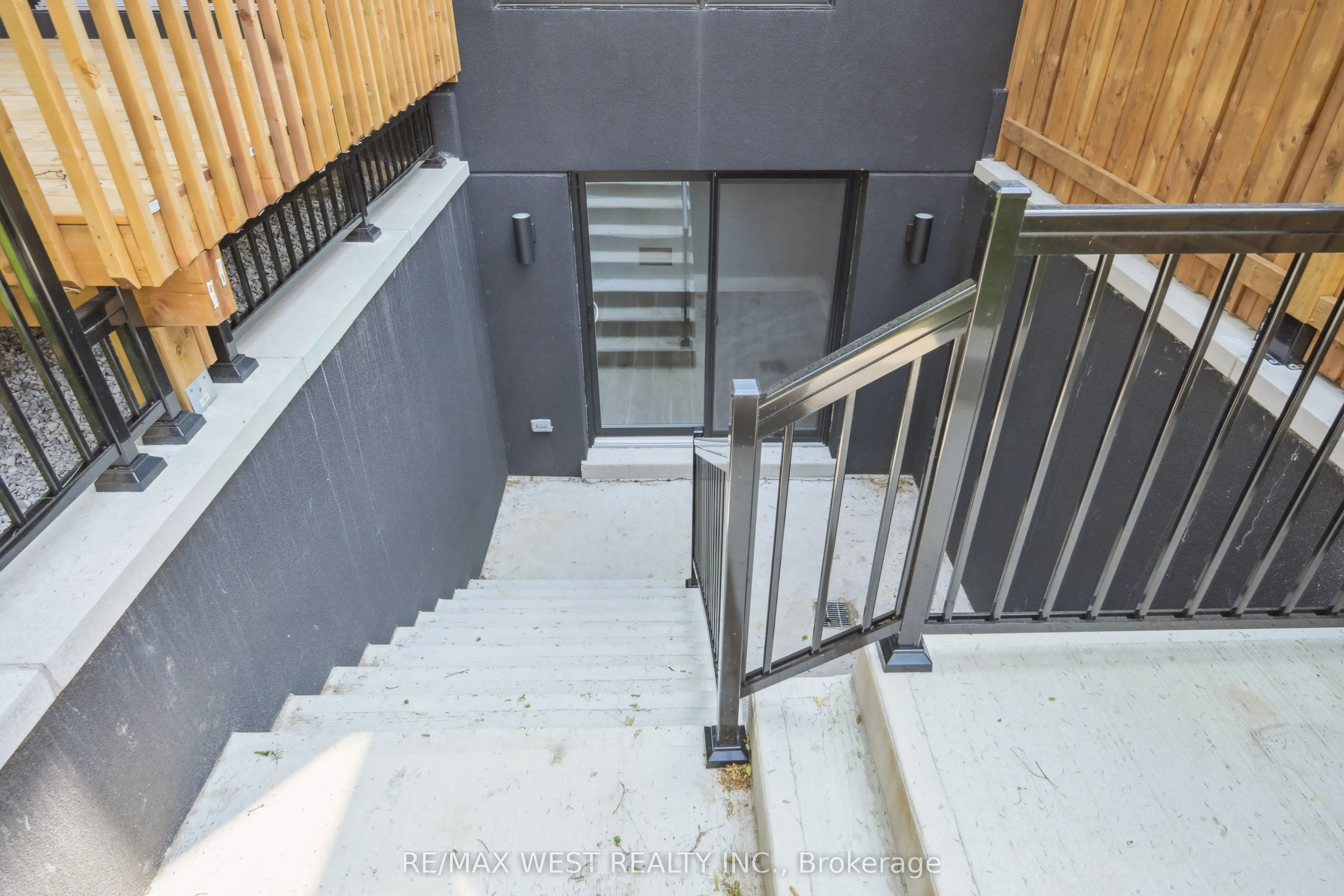 12B Foch Avenue