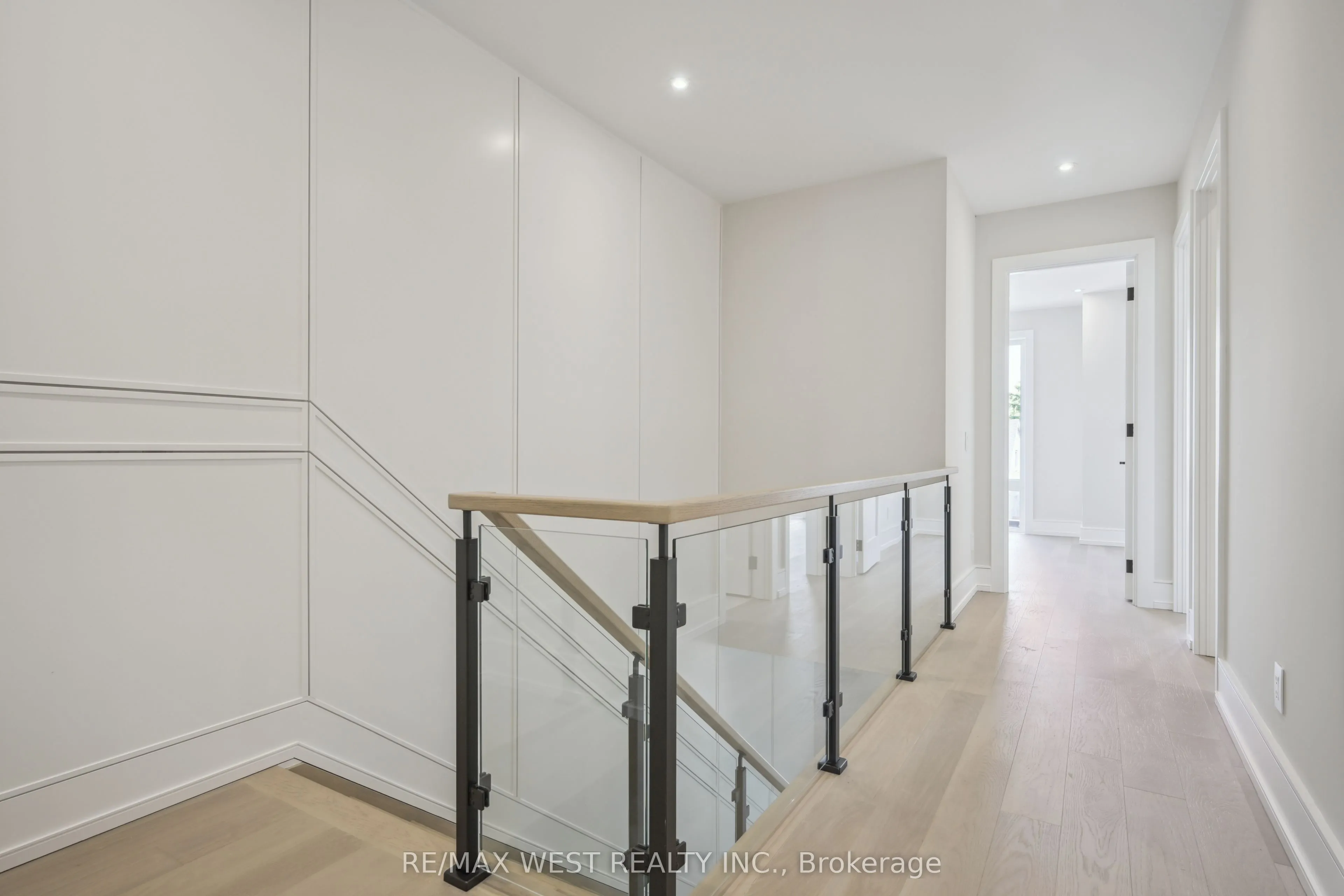 12B Foch Avenue