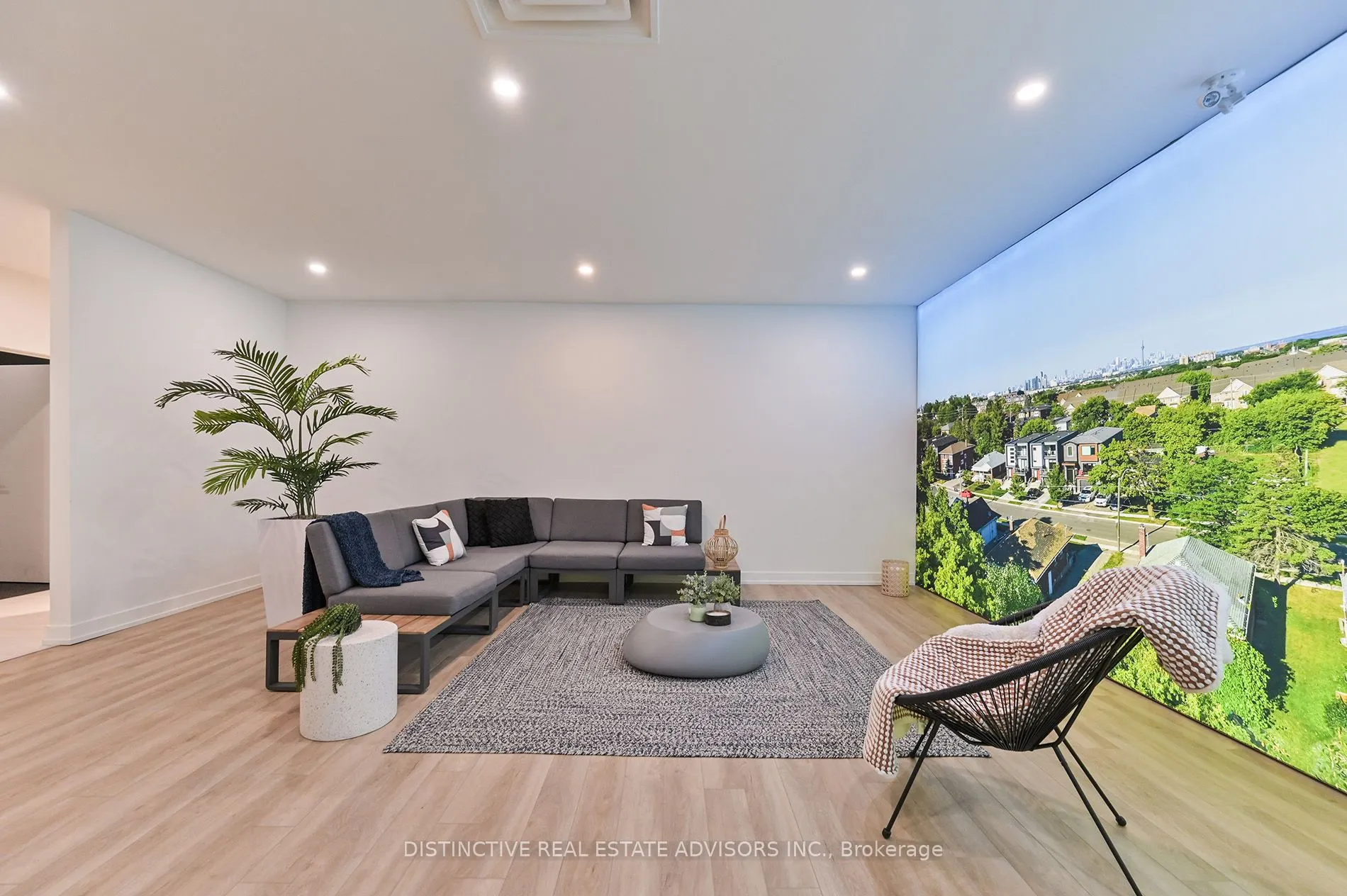 3605 Lake Shore Boulevard W