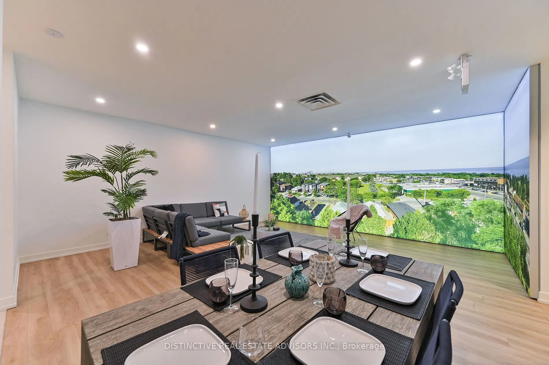 3605 Lake Shore Boulevard W