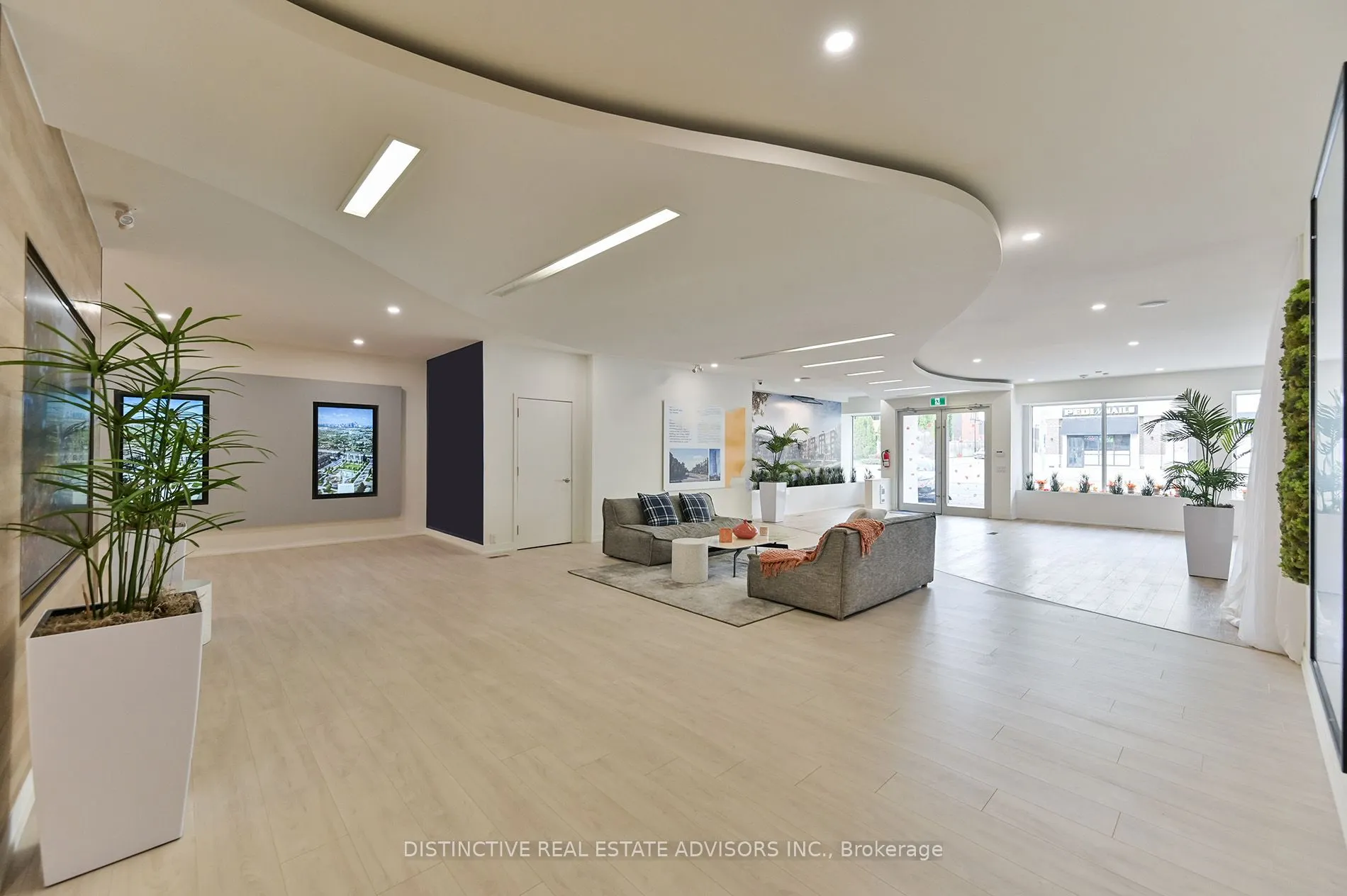 3605 Lake Shore Boulevard W