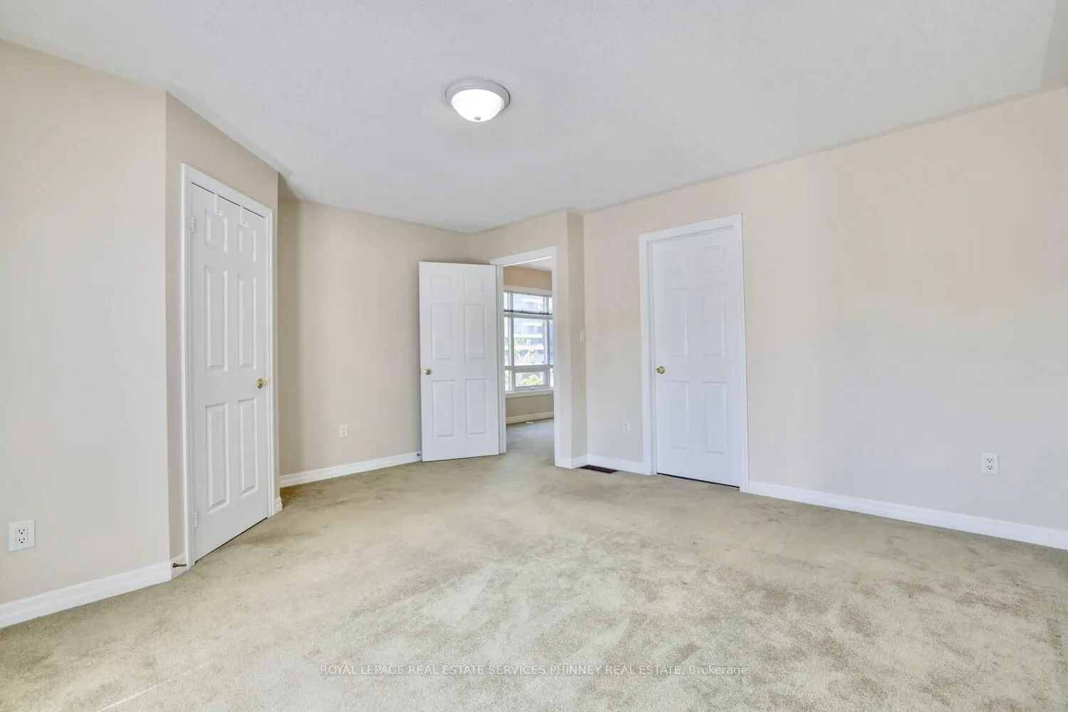 165 Lakeshore Road E, #11