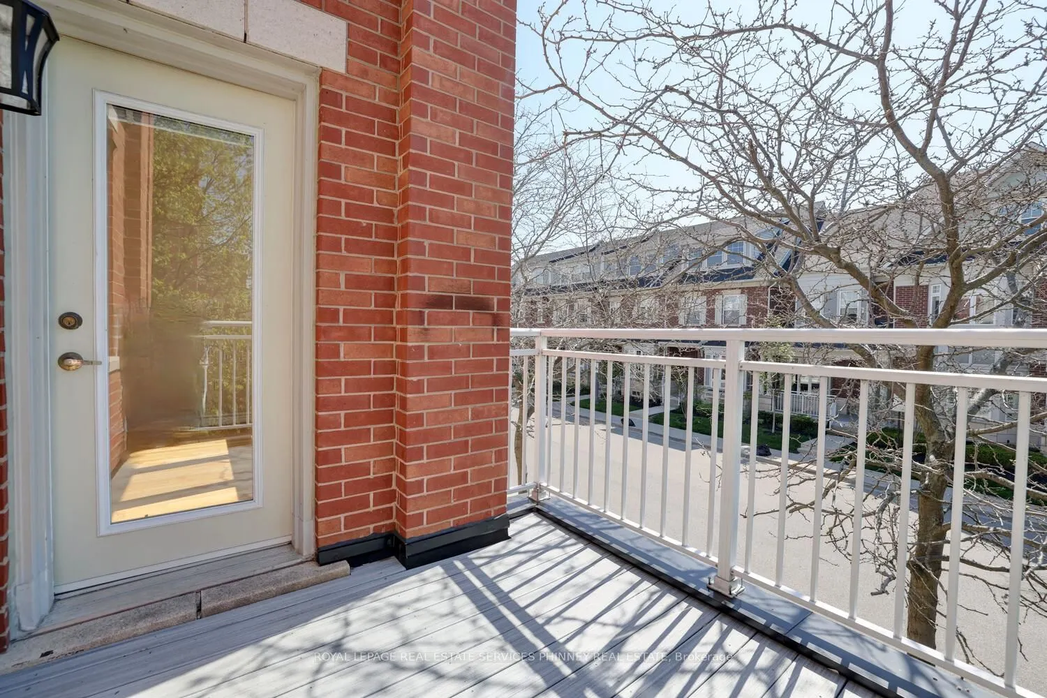 165 Lakeshore Road E, #11