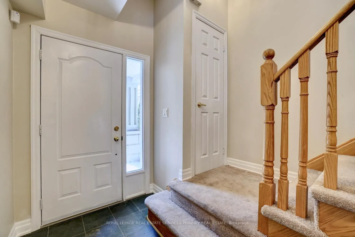 165 Lakeshore Road E, #11