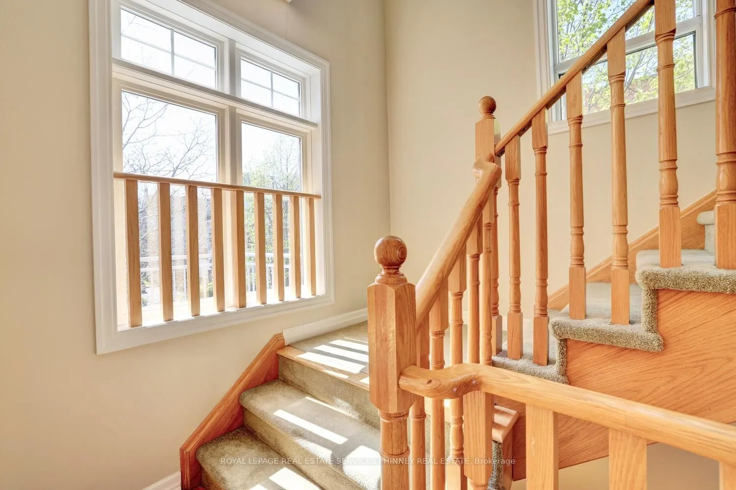 165 Lakeshore Road E, #11