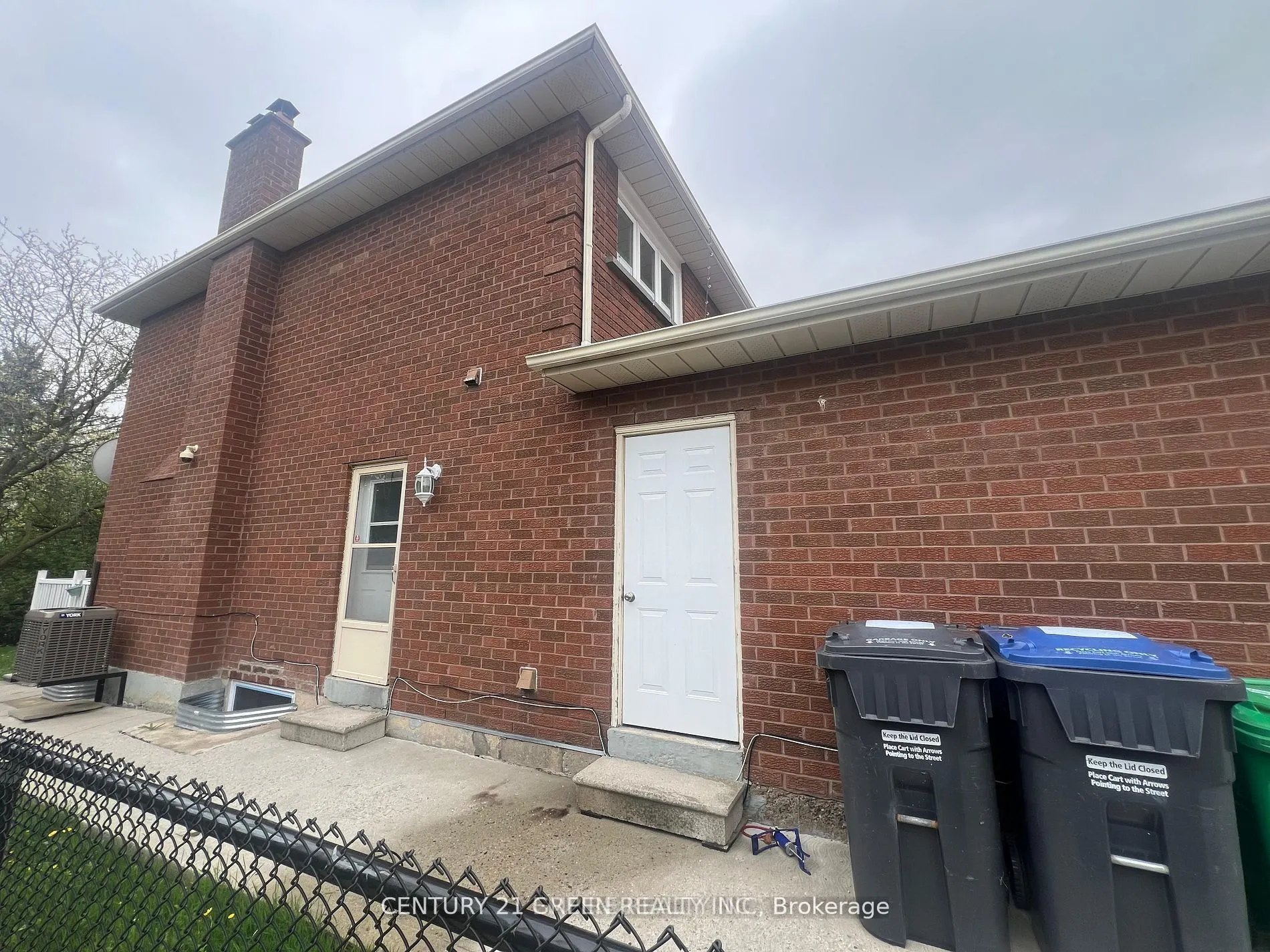 42 Dundalk Crescent
