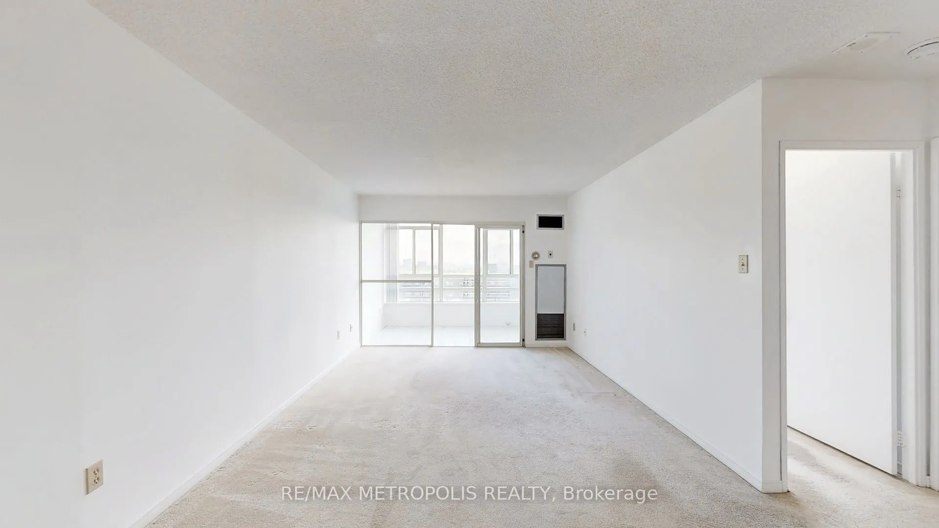 75 King Street E, #1609