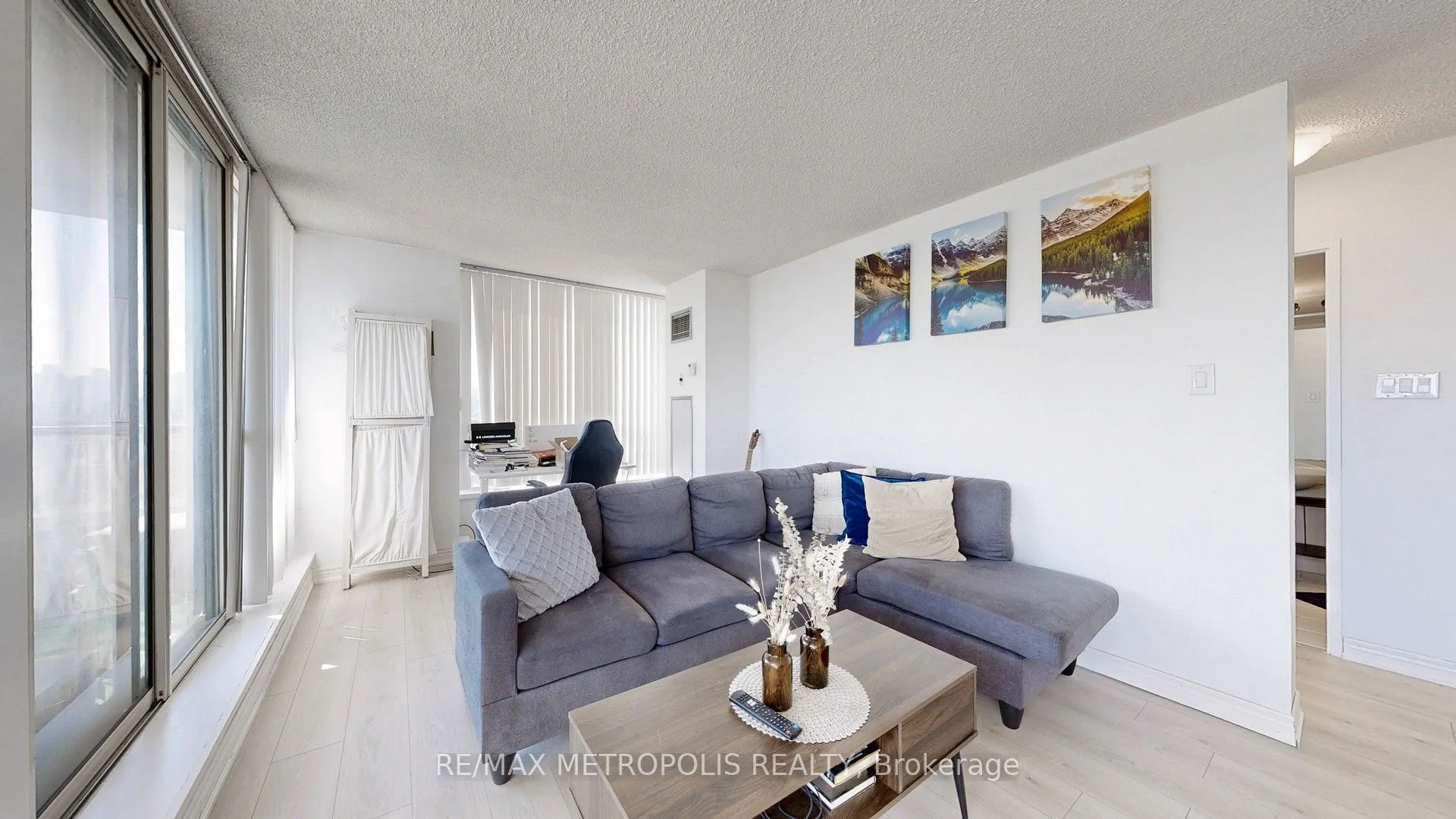 75 King Street E, #1512