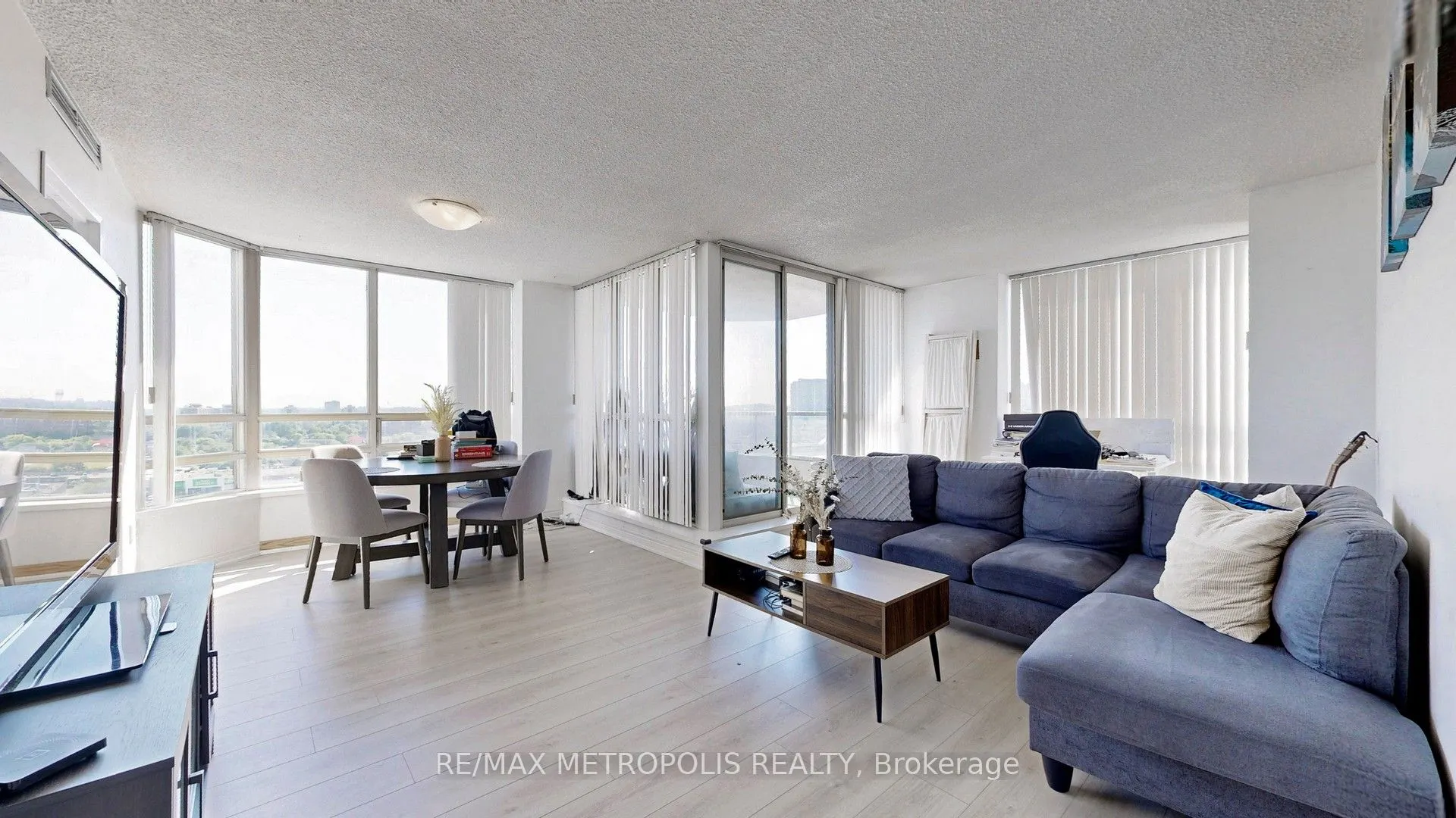 75 King Street E, #1512