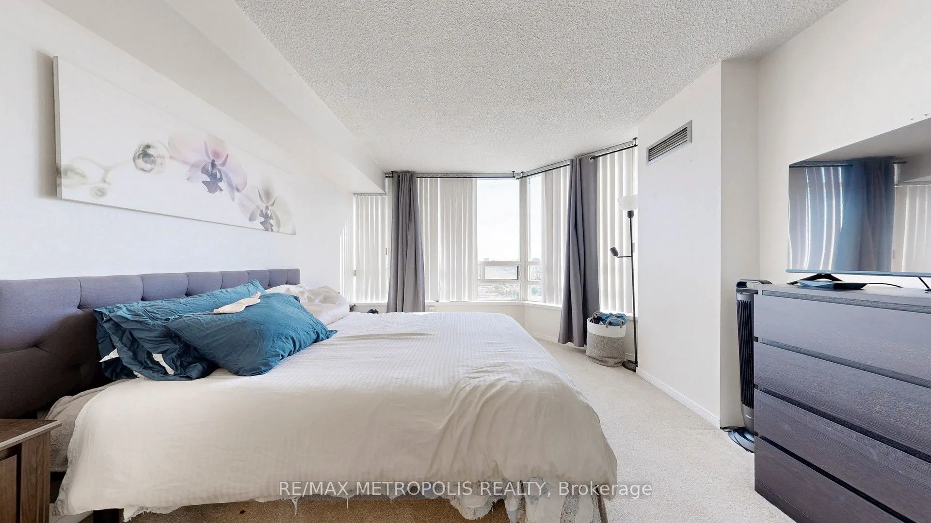 75 King Street E, #1512