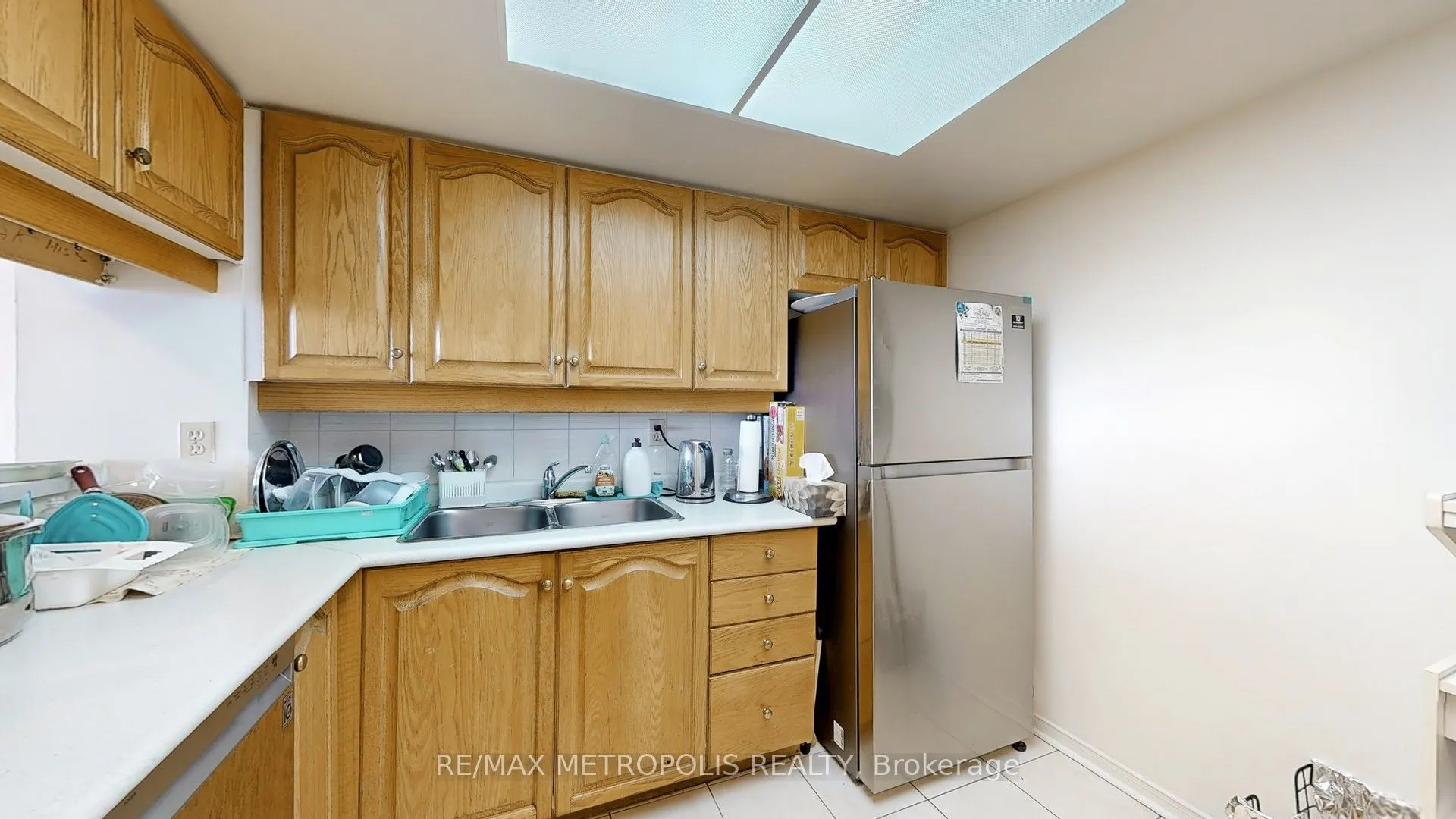 75 King Street E, #1703