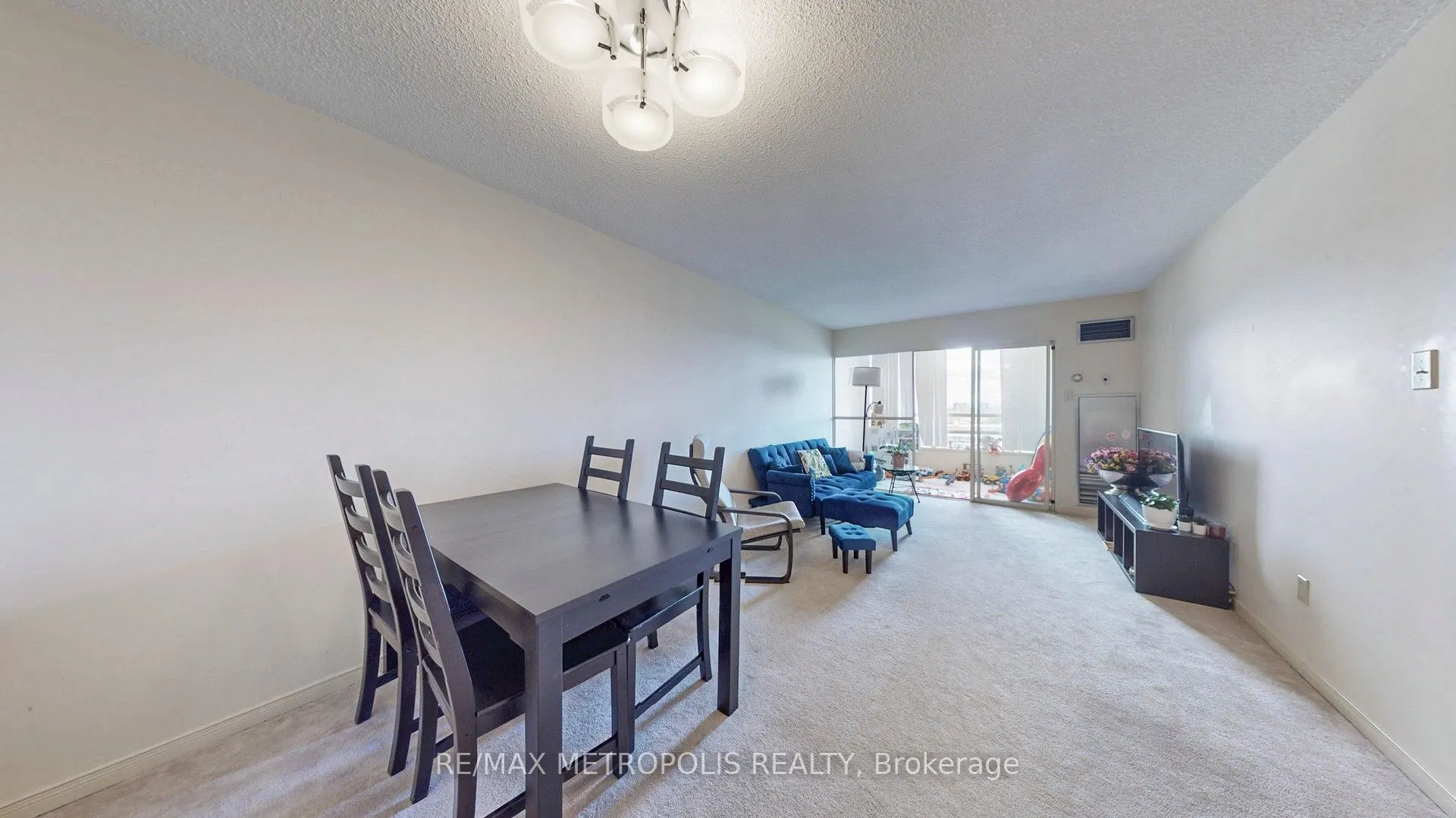75 King Street E, #1709