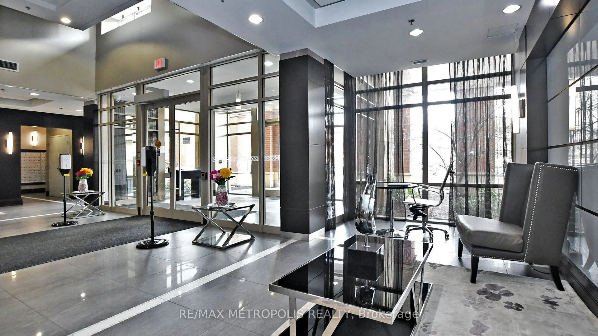 75 King Street E, #1709