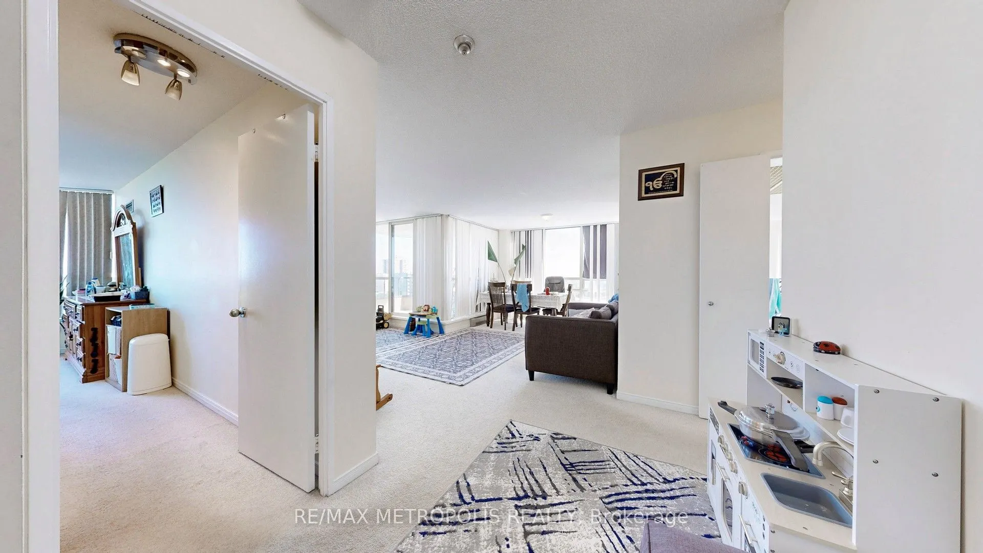 75 King Street E, #1202