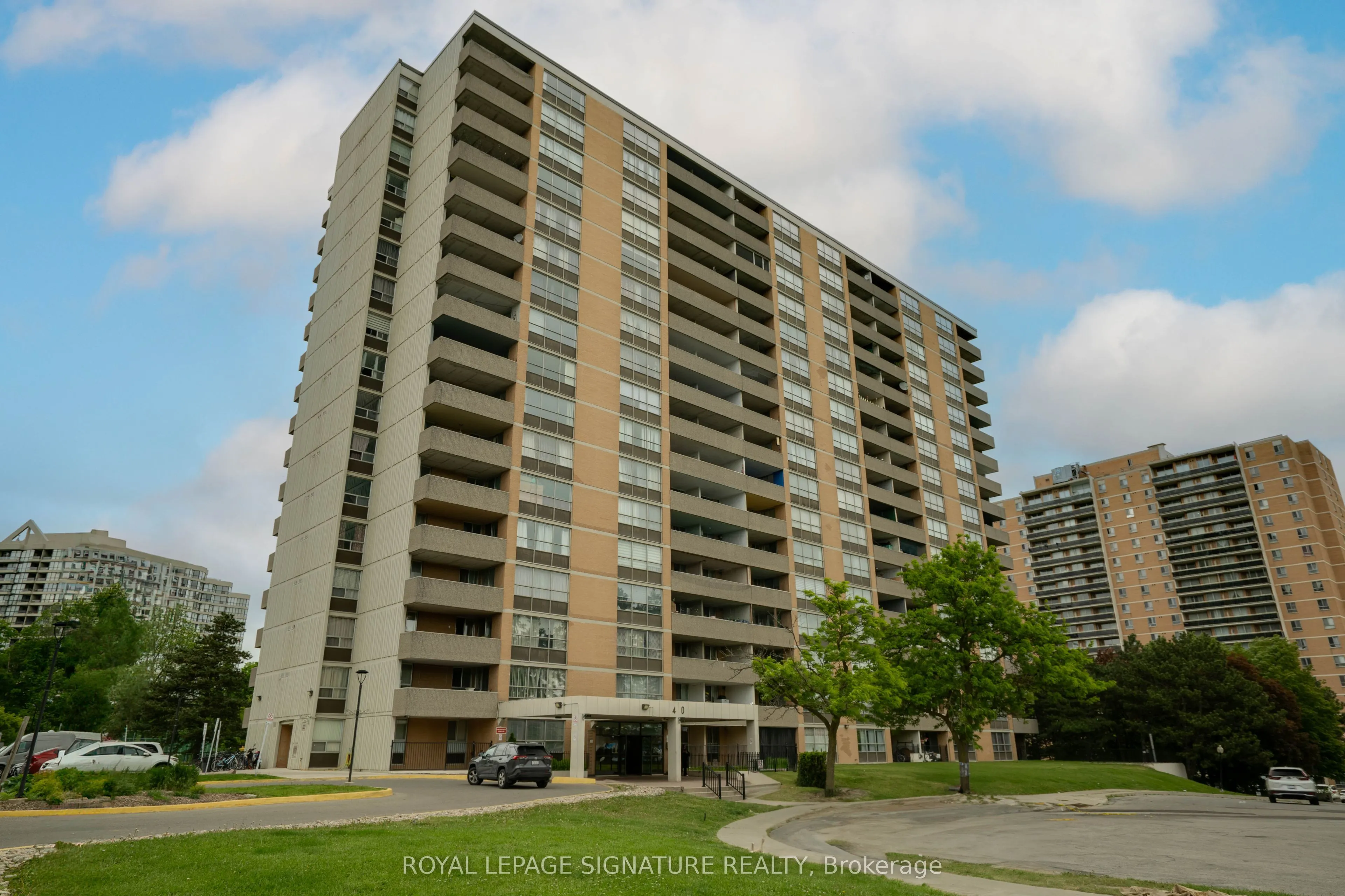 40 Panorama Court, #1411