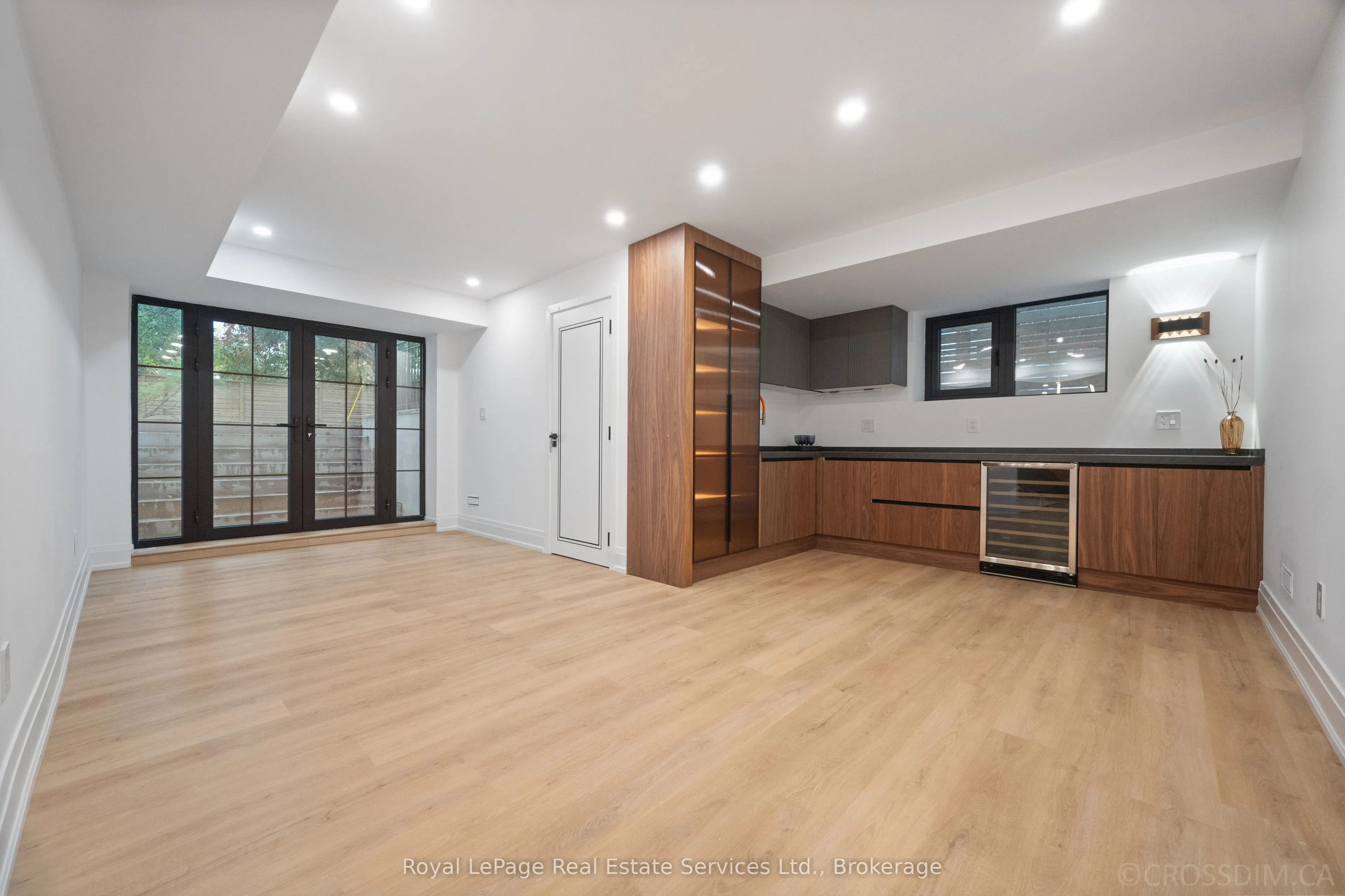 480 Scarsdale Crescent