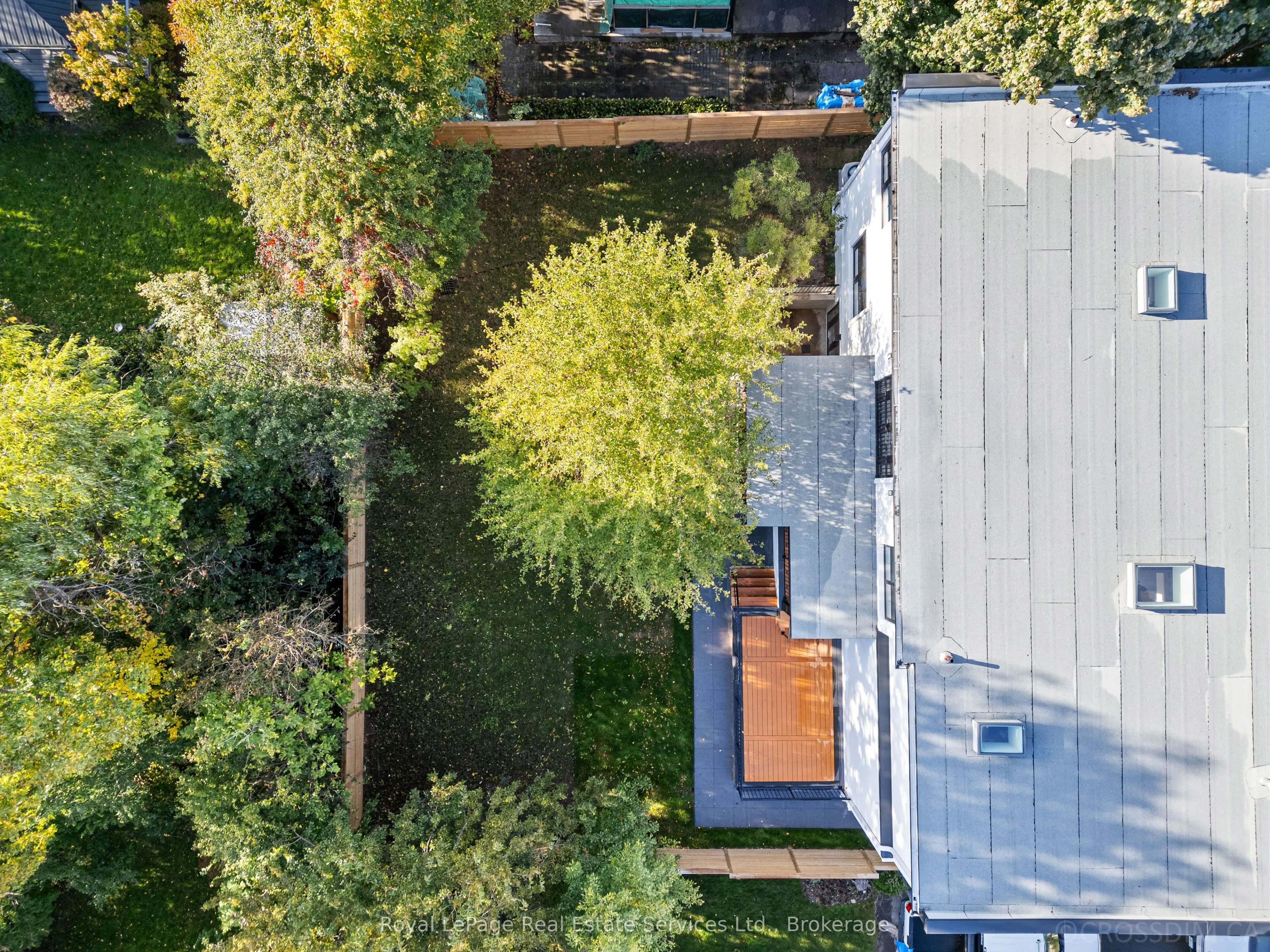 480 Scarsdale Crescent