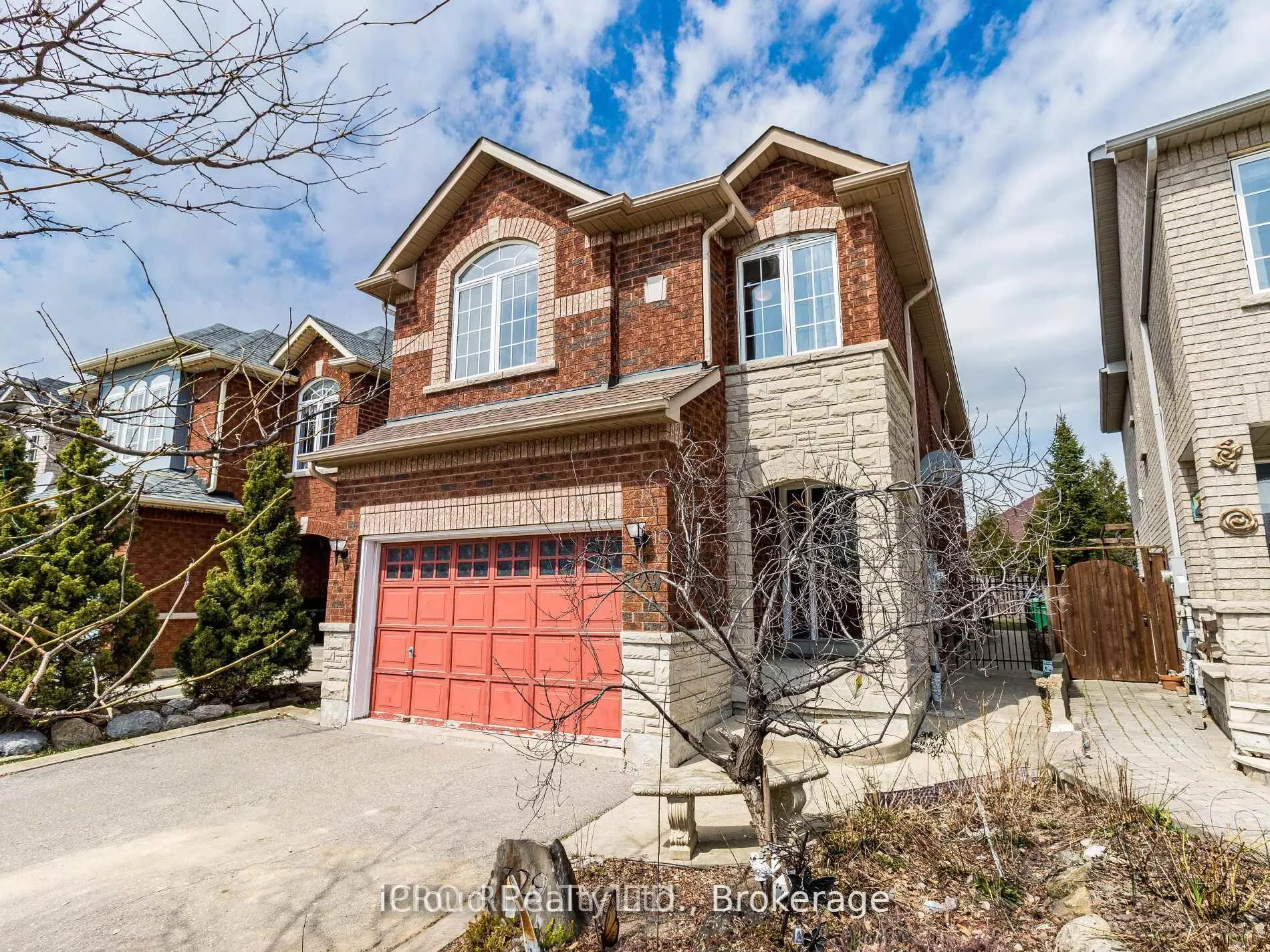329 Ellwood Drive W