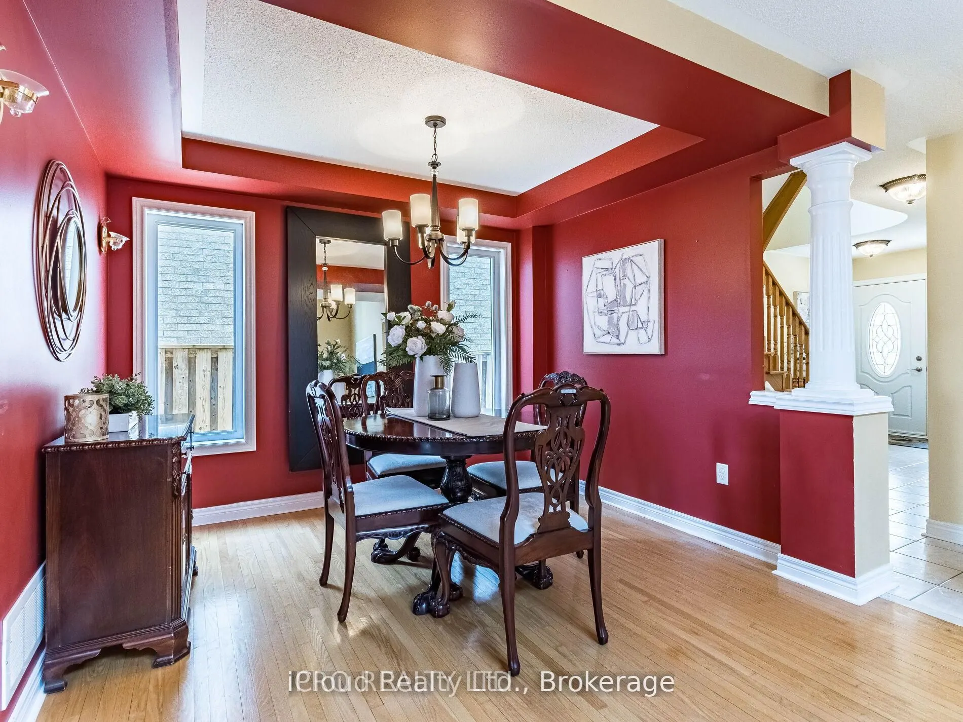 329 Ellwood Drive W