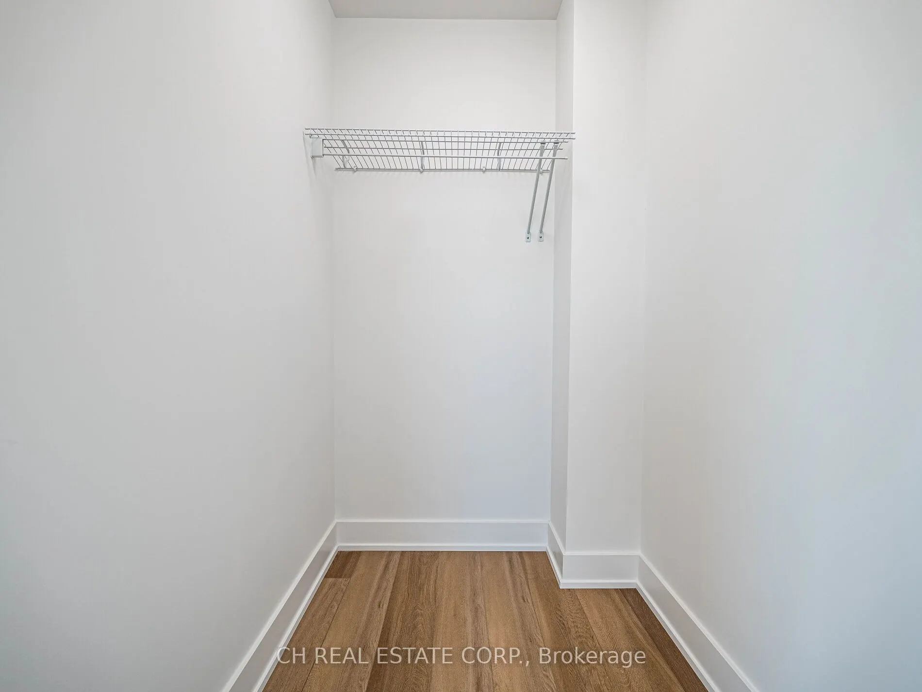 803-2333 Khalsa Gate, #803