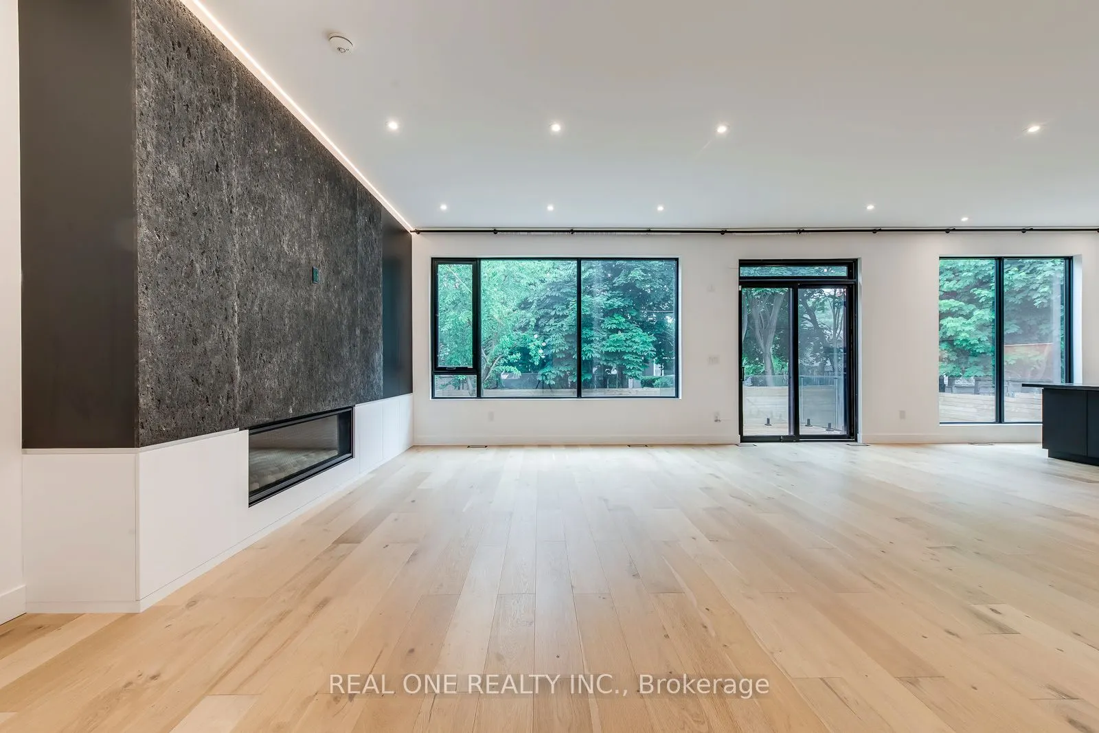 1405 ACTON Crescent