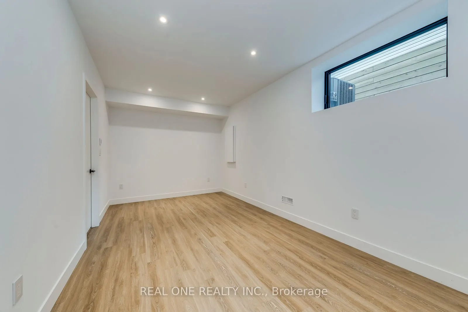 1405 ACTON Crescent