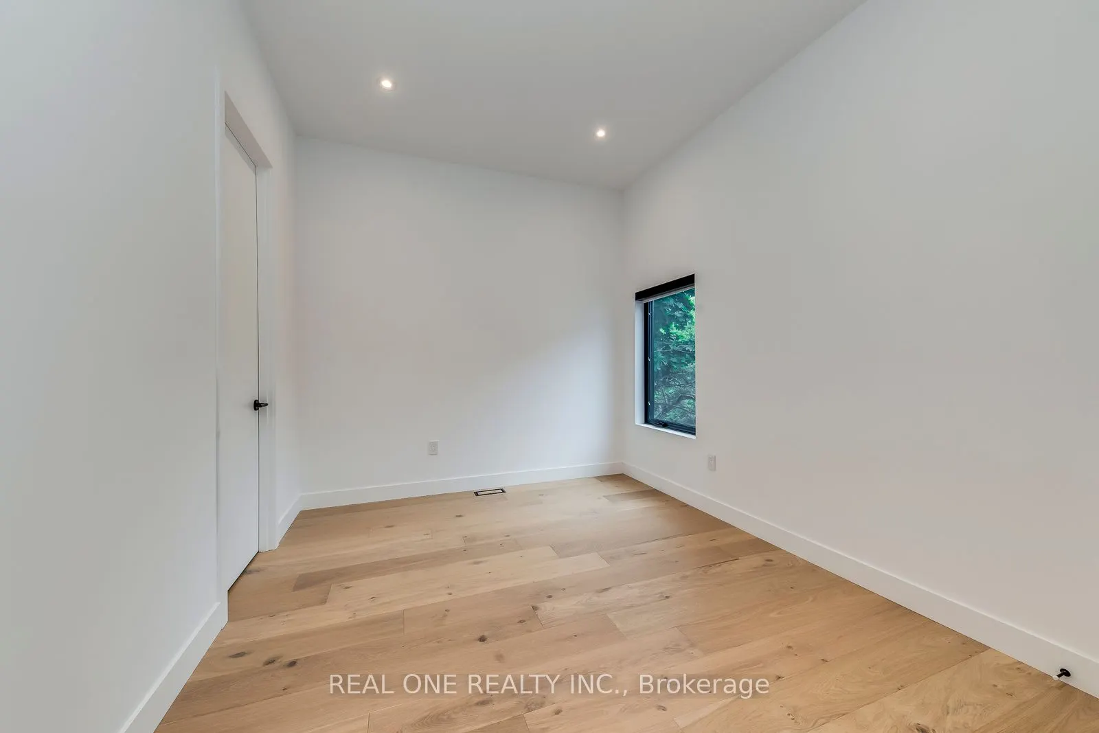 1405 ACTON Crescent