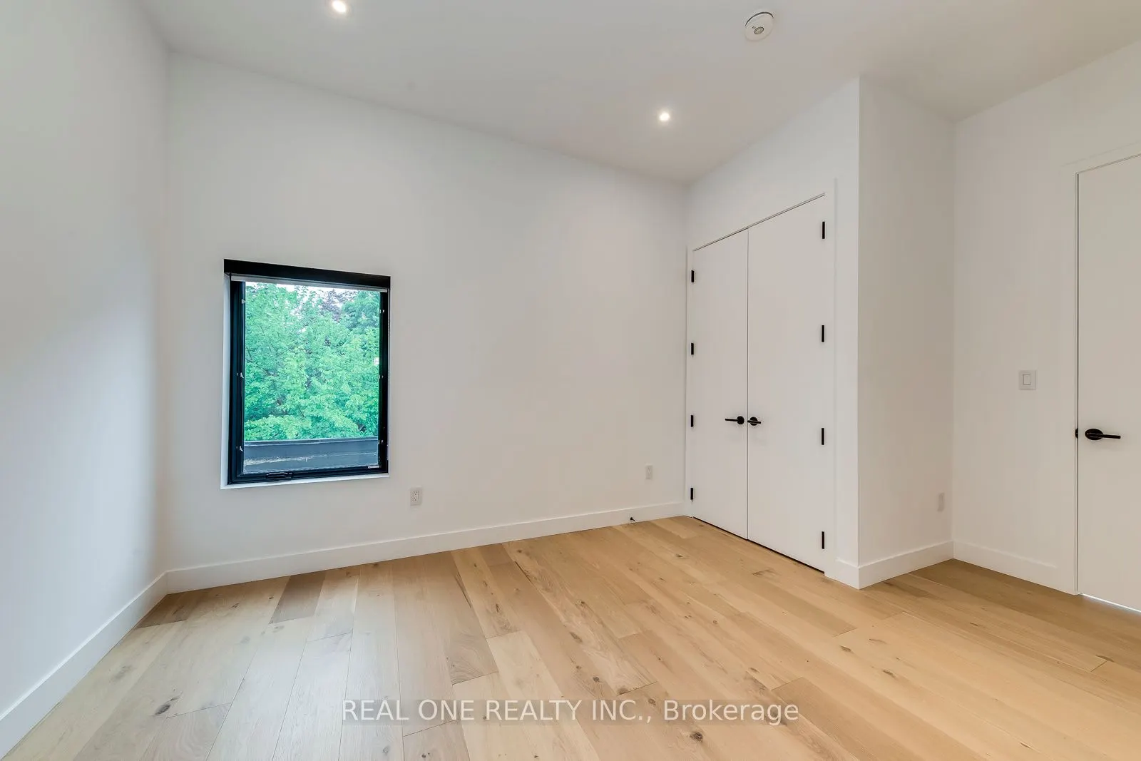 1405 ACTON Crescent
