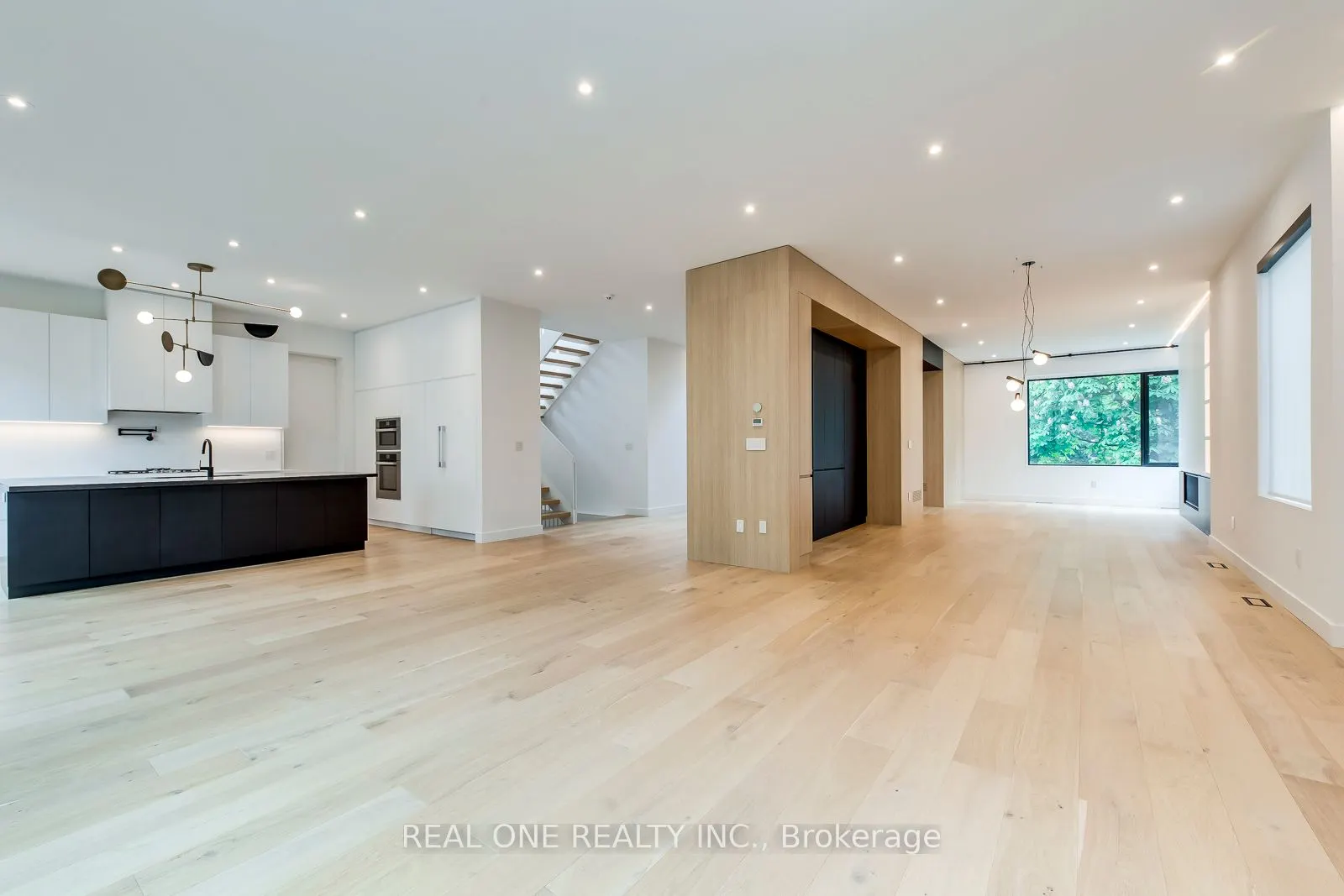 1405 ACTON Crescent