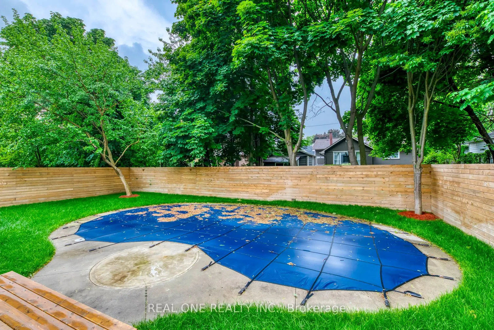 1405 ACTON Crescent